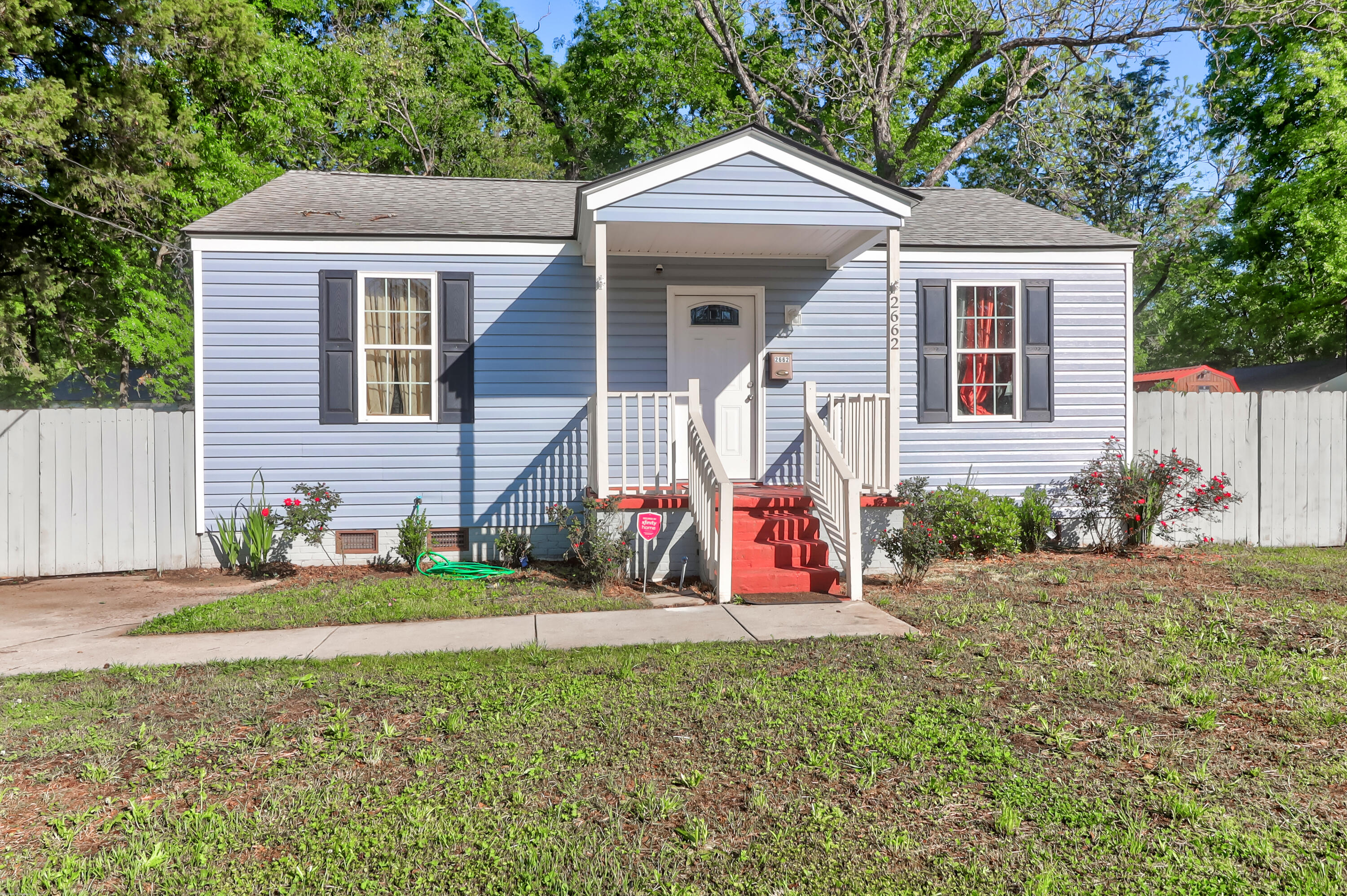 Photo 2 of 14 of 2662 Hull Street house