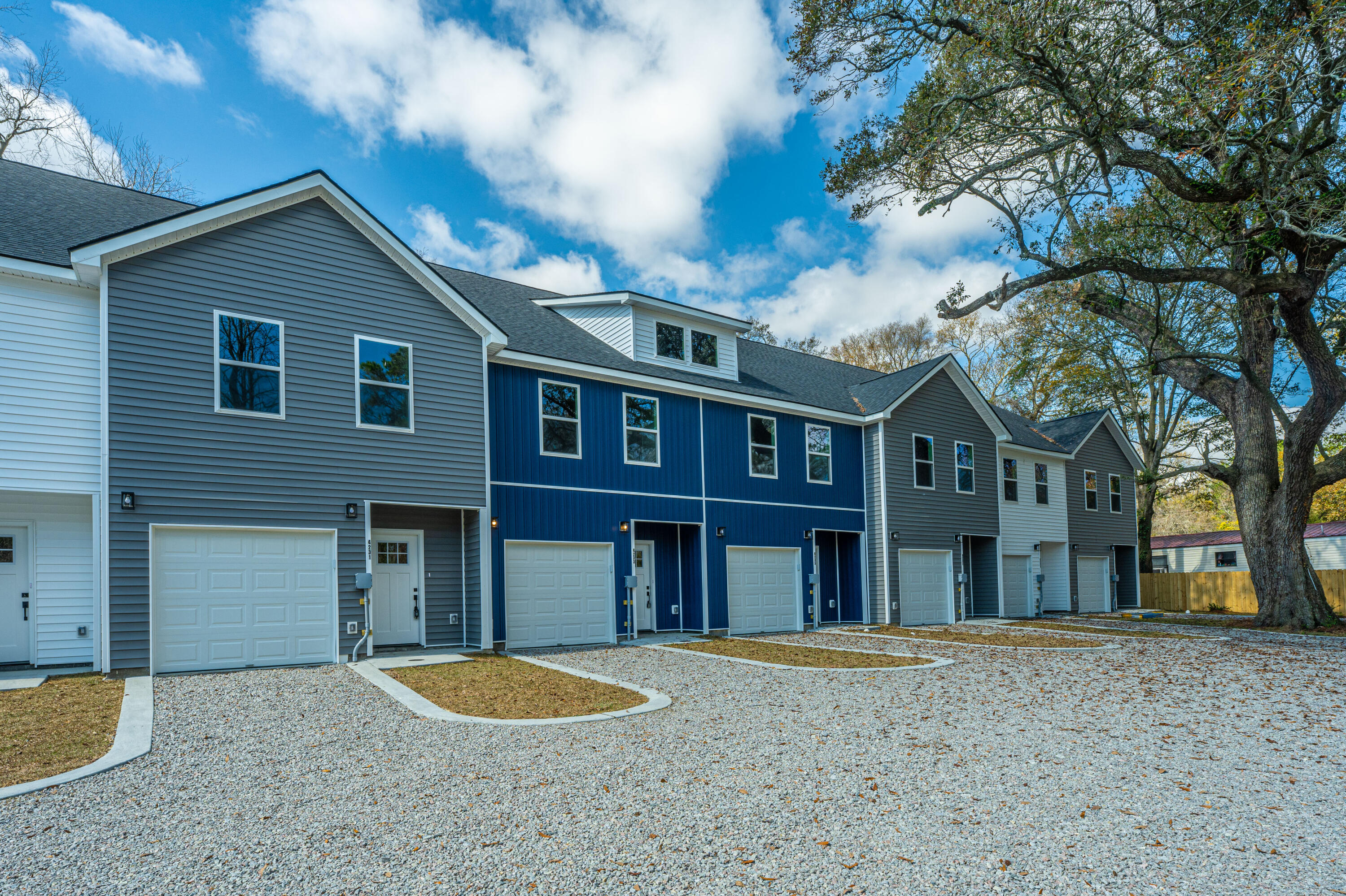 Photo 2 of 50 of 4239 Barnwell Avenue townhome