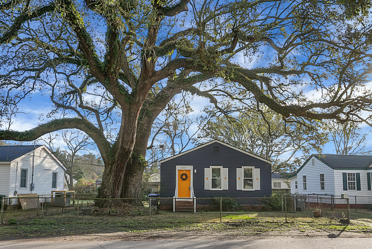 Photo 2 of 26 of 2661 Poplin Avenue house