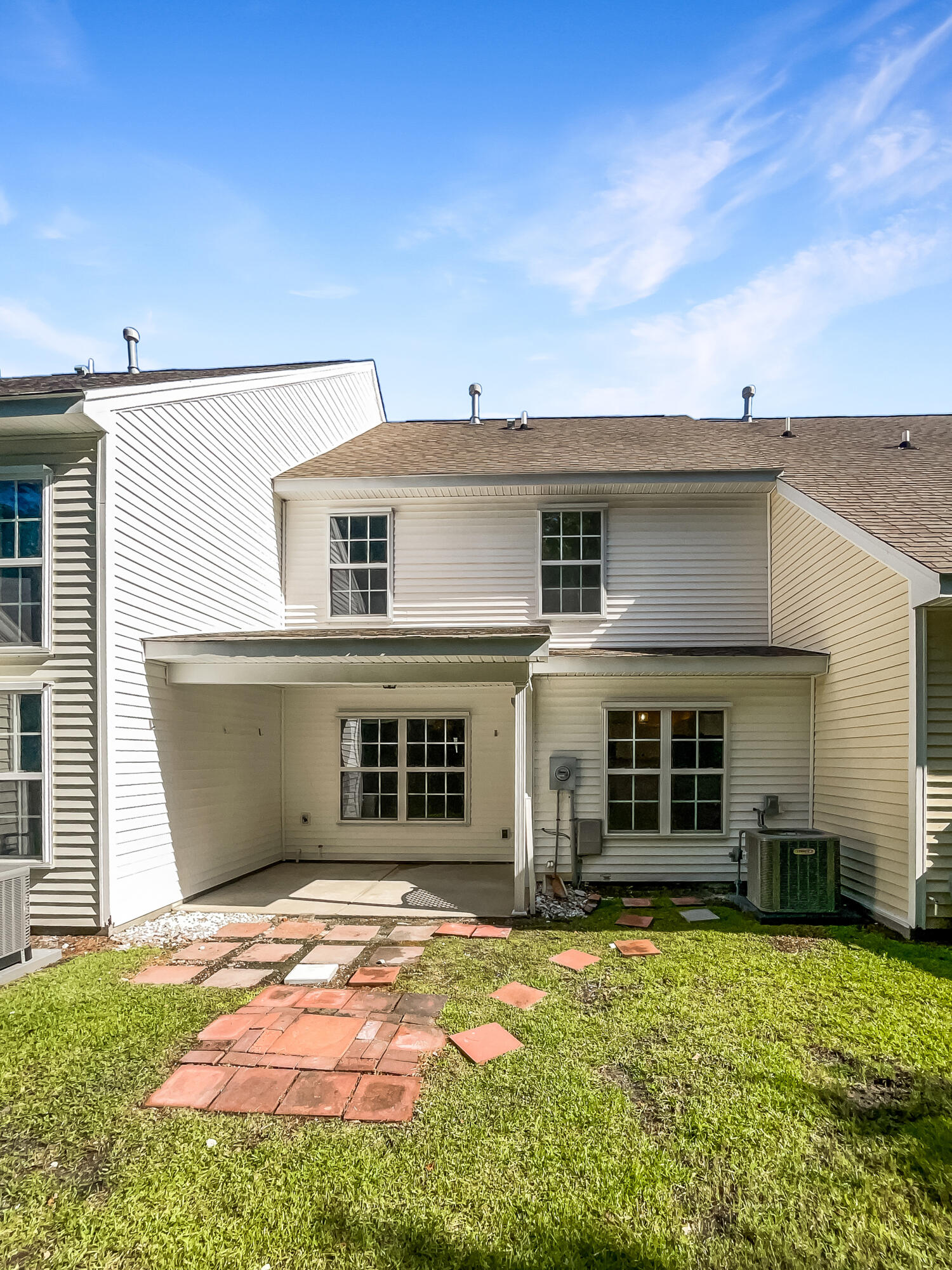 Photo 5 of 15 of 8619 Grassy Oak Trail townhome