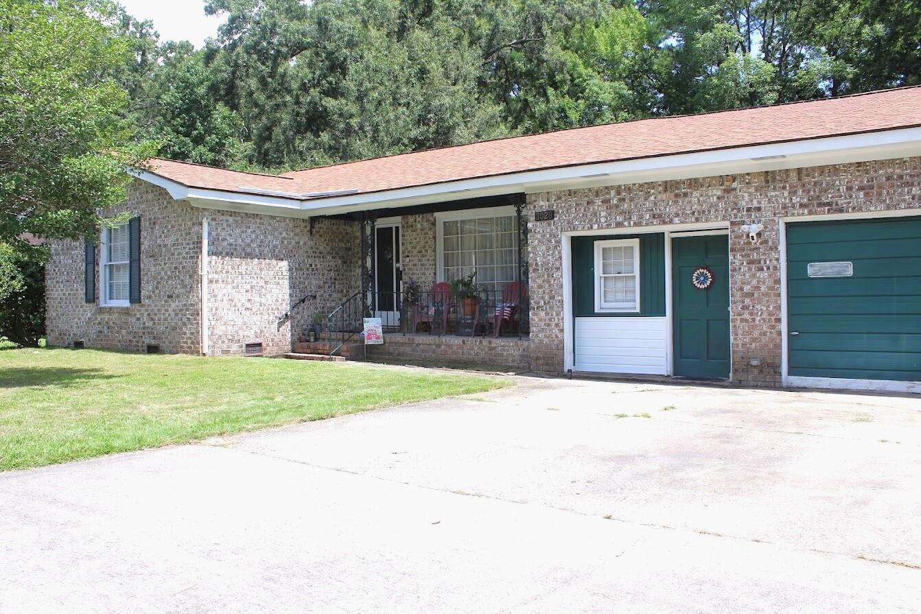 Photo 4 of 18 of 8020 Nantuckett Avenue house