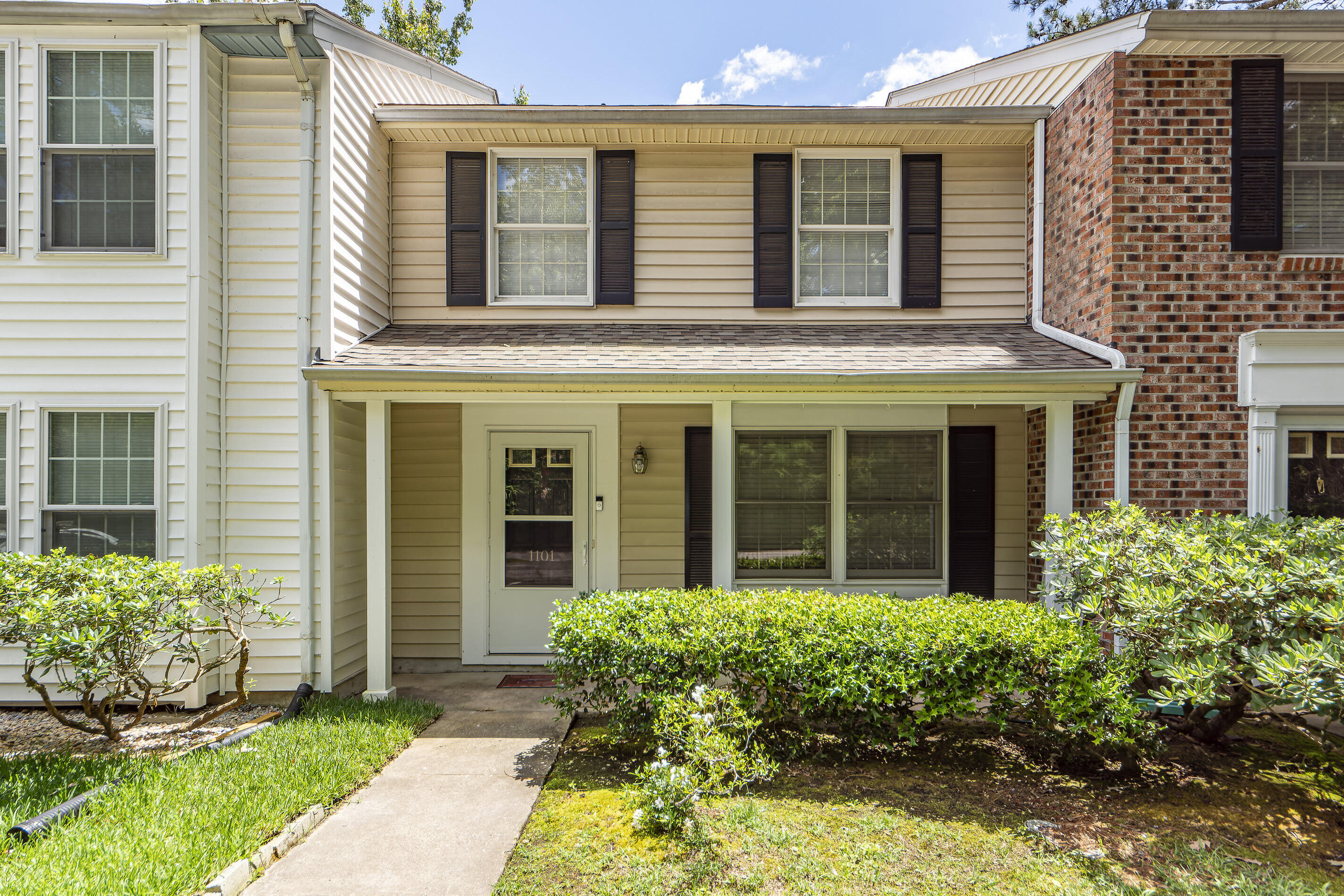 Photo 1 of 33 of 1101 Reserve Way townhome