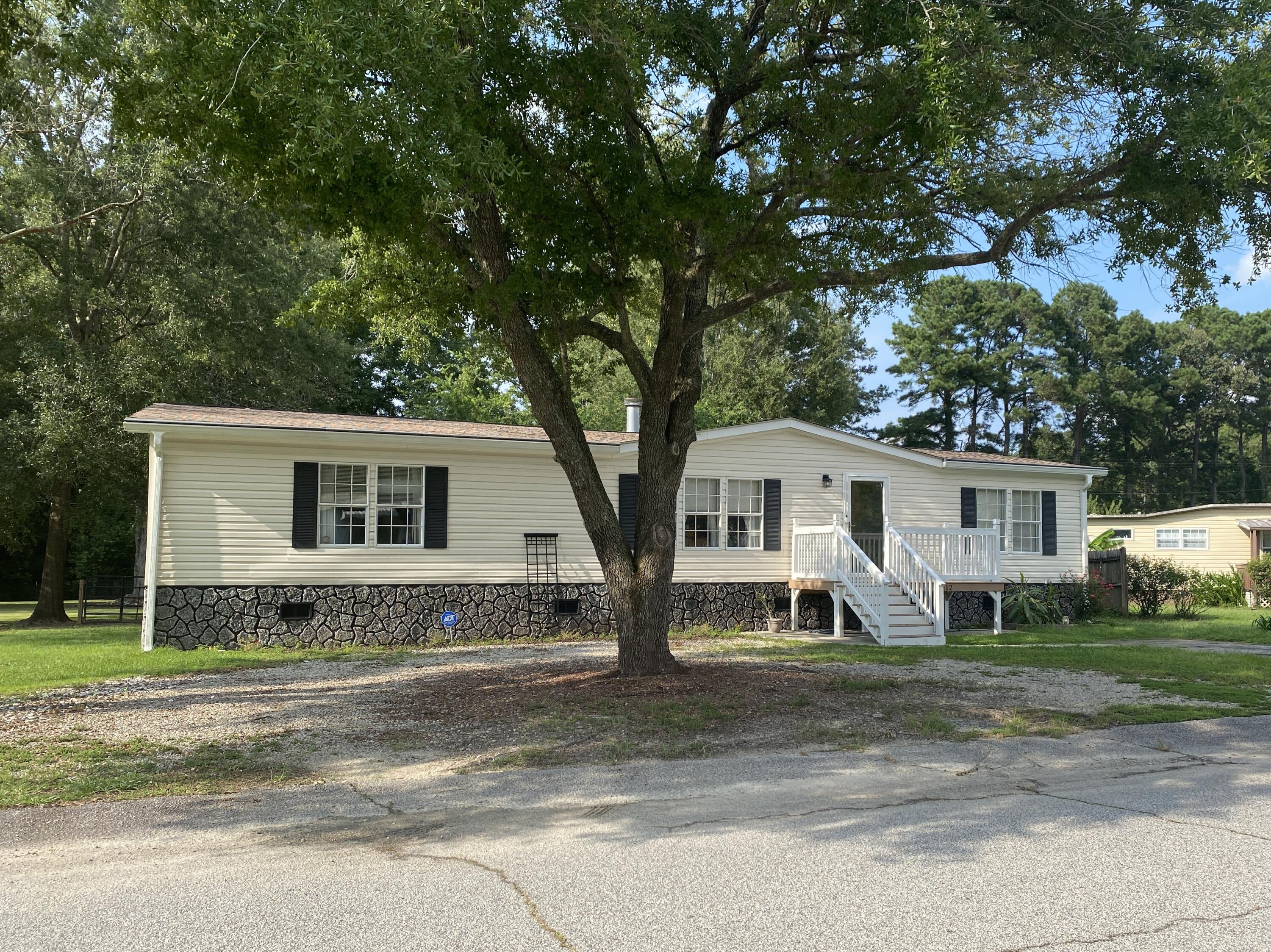 Photo 22 of 23 of 112 Jennings Drive mobile home