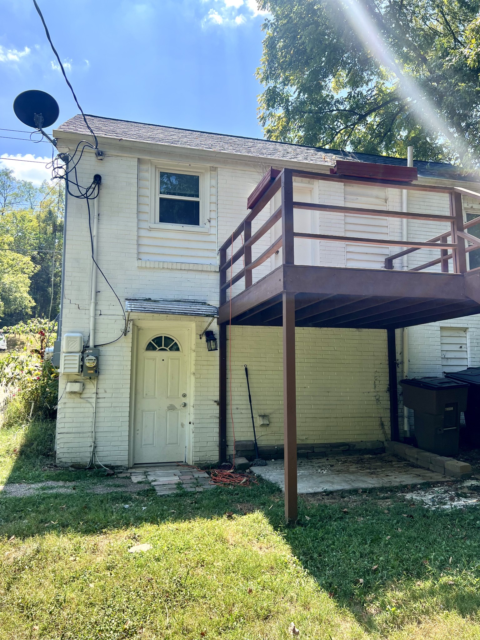 Photo 6 of 9 of 220 Old Tusculum Rd house