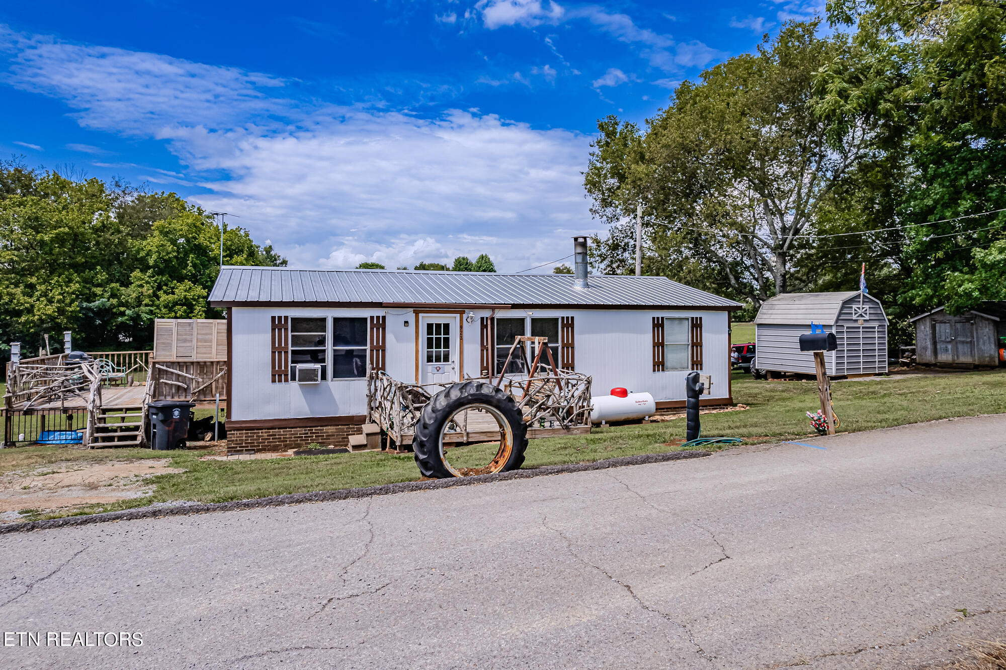 Photo 1 of 19 of 923 Apple St mobile home