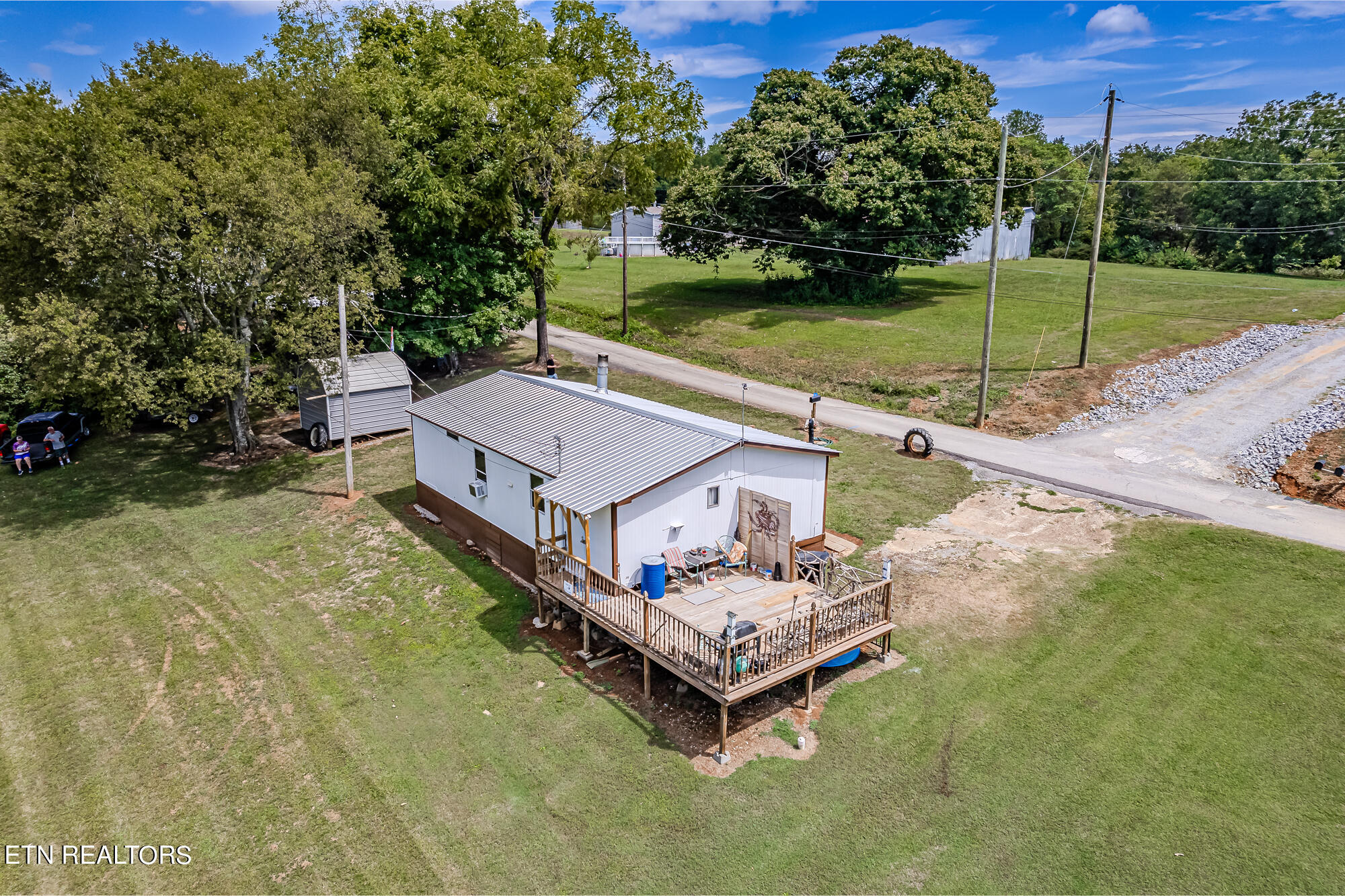 Photo 3 of 19 of 923 Apple St mobile home