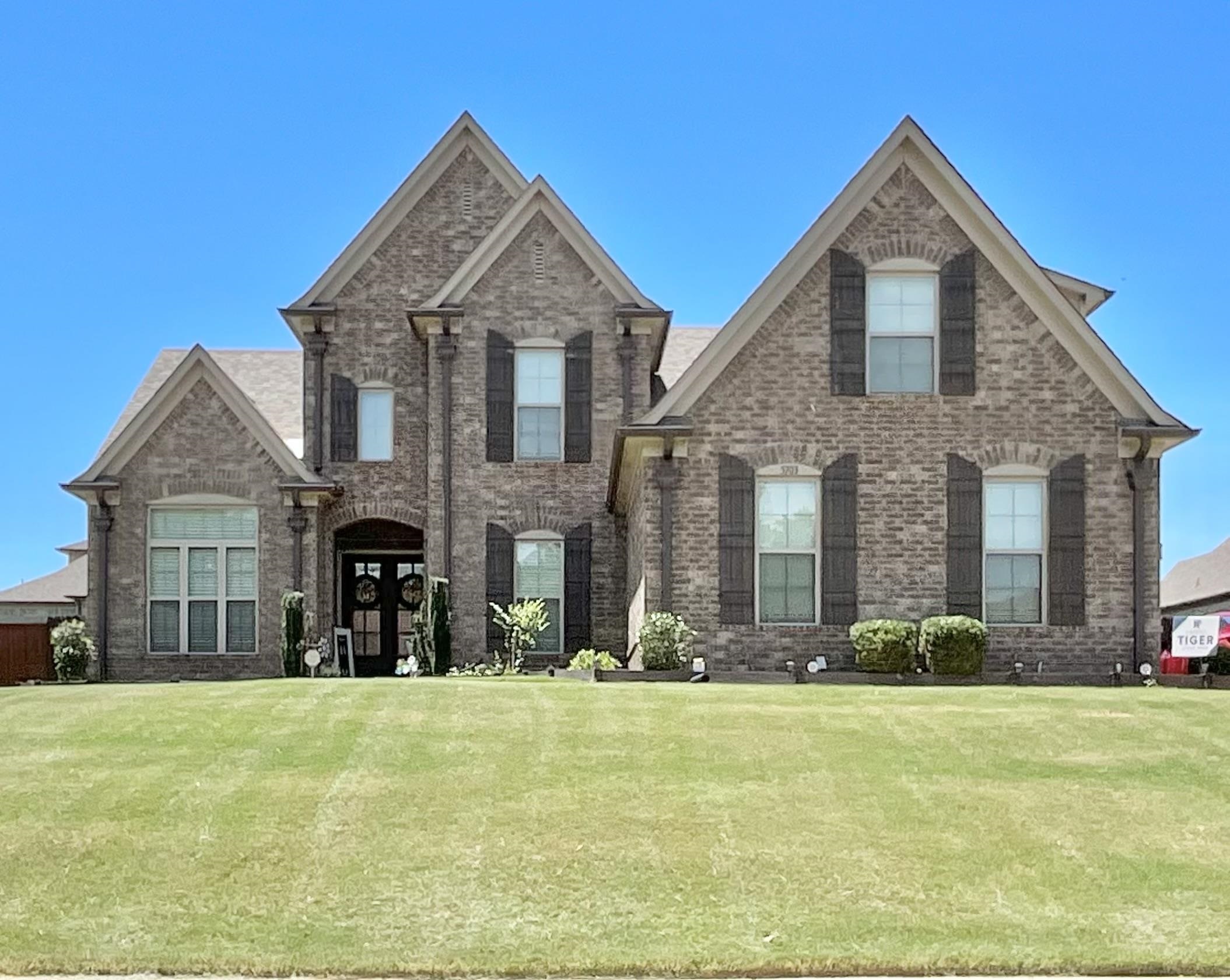 Photo 1 of 1 of 5103 FARMLAND WAY house