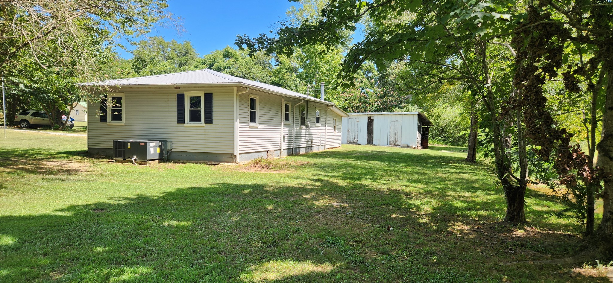 Photo 5 of 17 of 259 Brushy Rd house