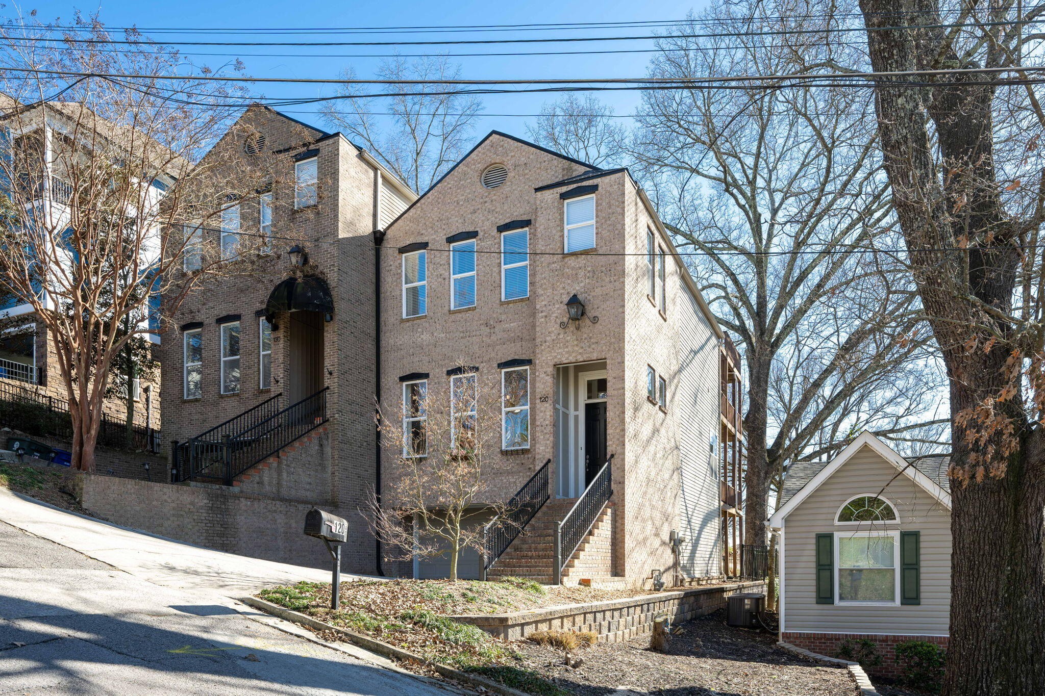 Photo 60 of 70 of 120 Manning St E townhome