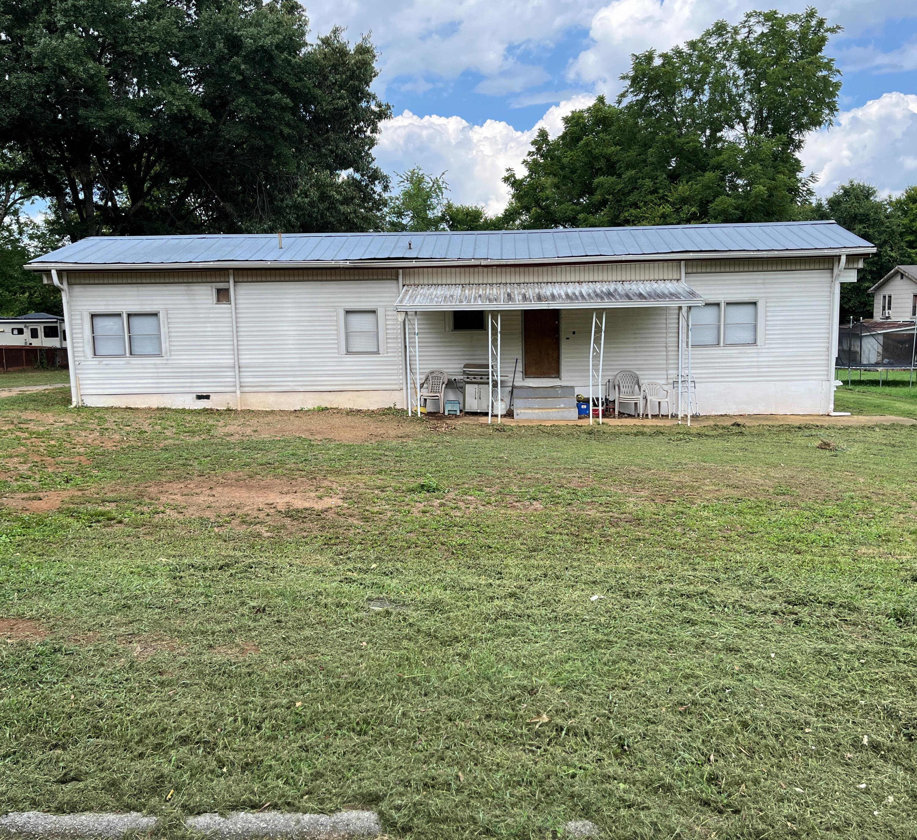 Photo 1 of 14 of 2607 Boyce St mobile home