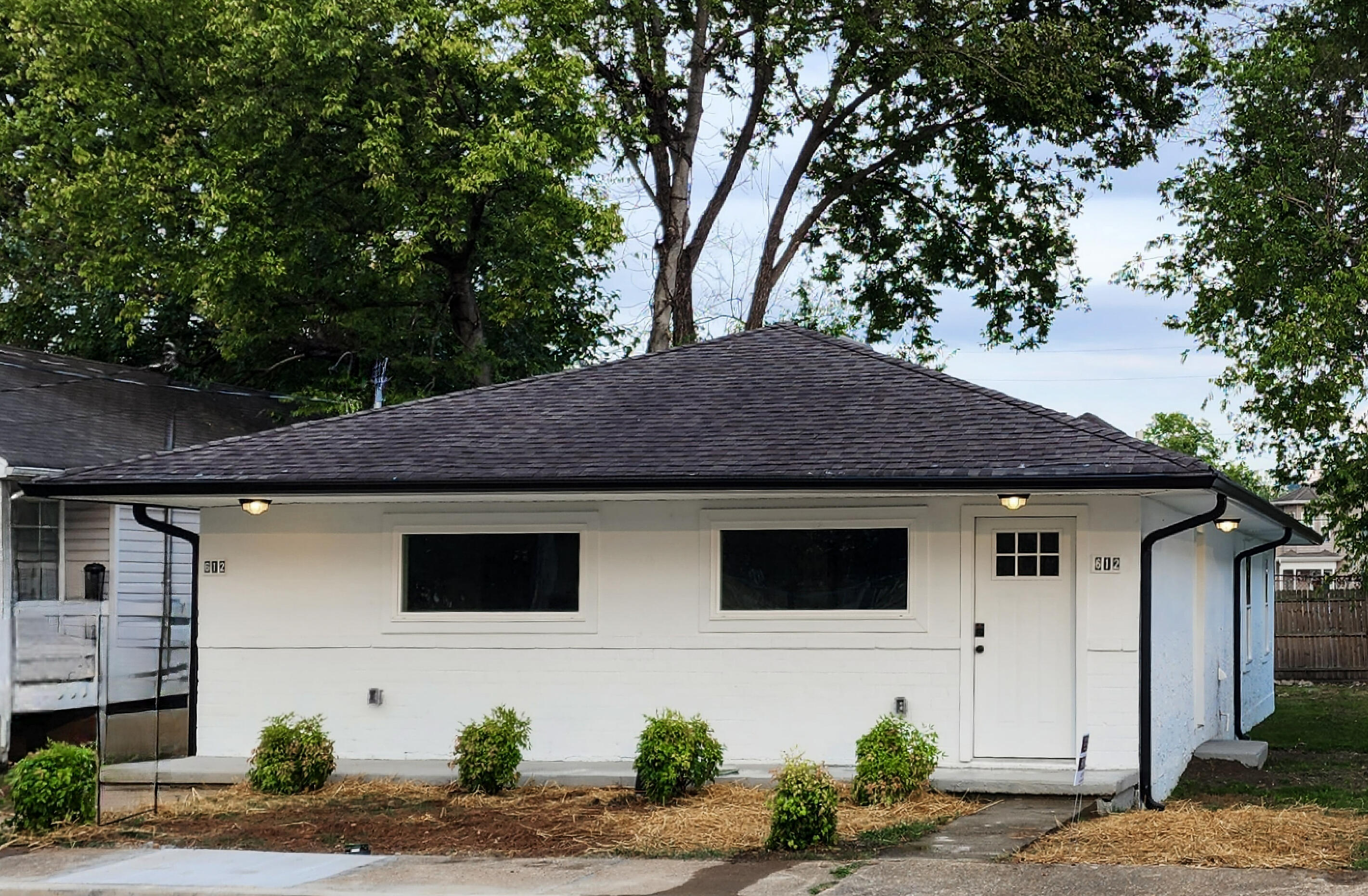 Photo 1 of 20 of 612 N Greenwood Ave house