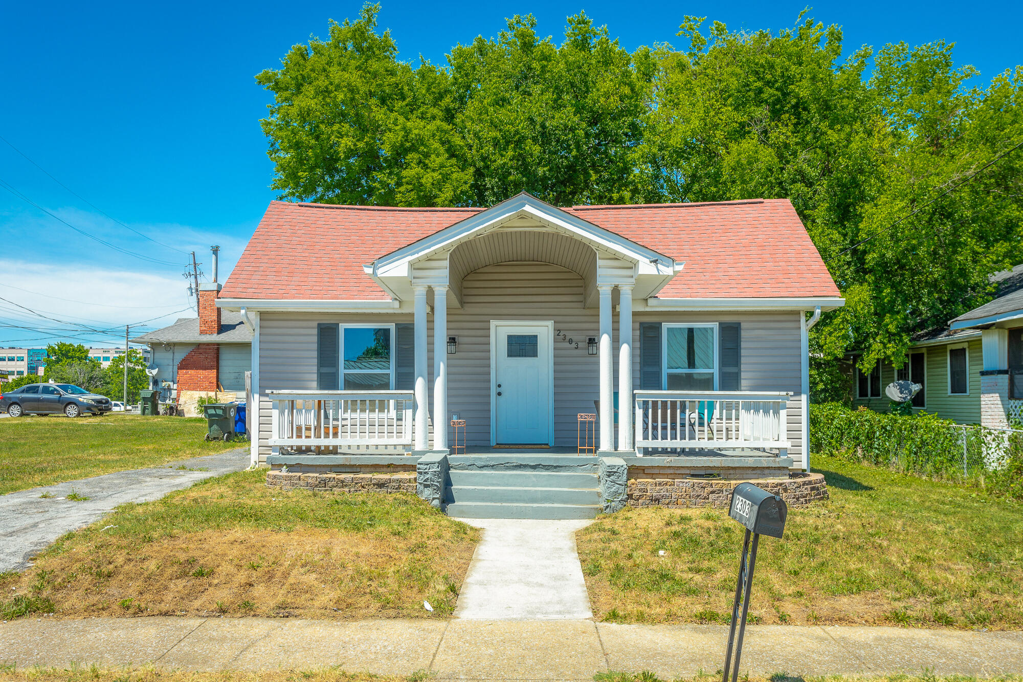 Photo 1 of 31 of 2303 Duncan Ave house