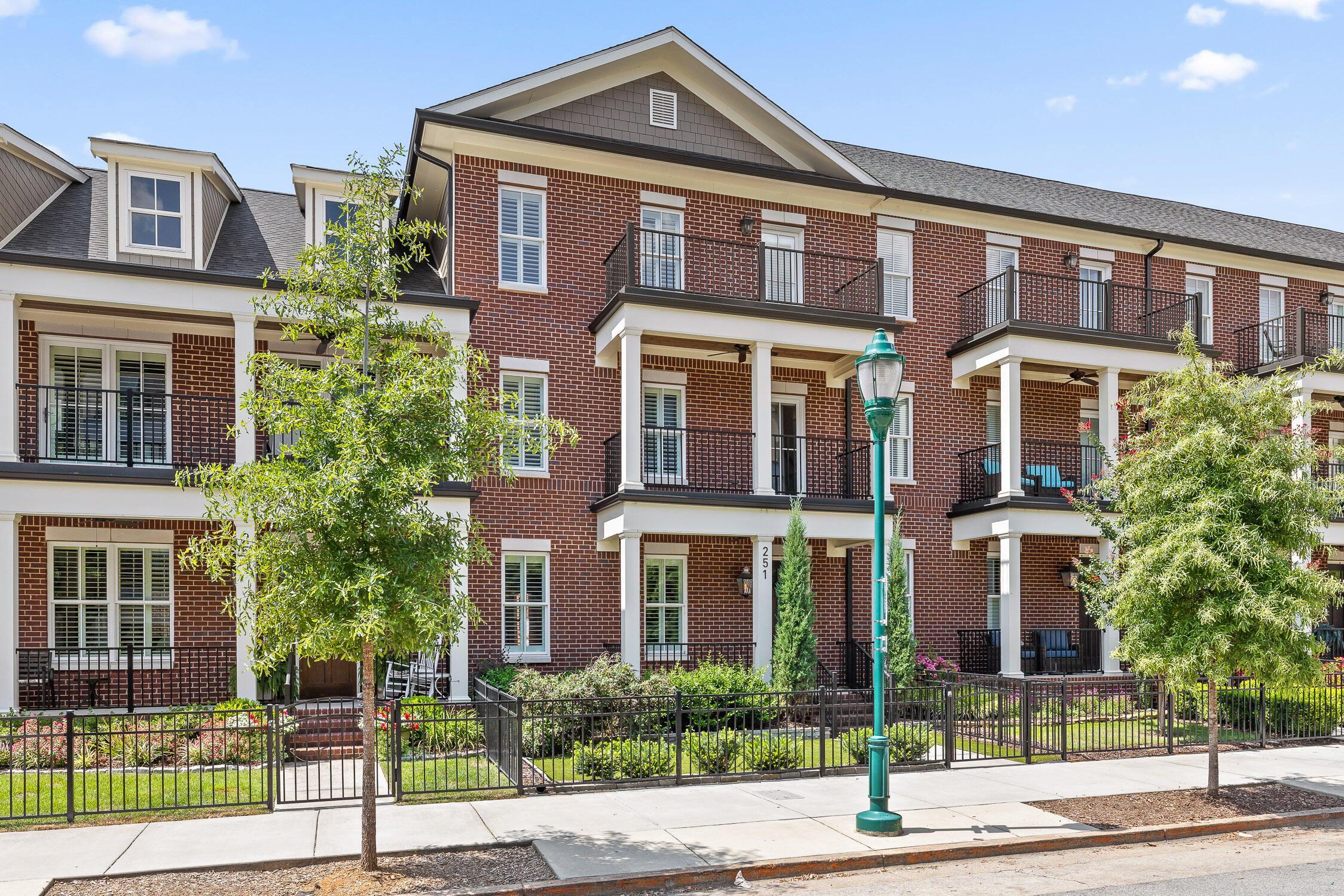 Photo 2 of 43 of 251 Walnut St townhome