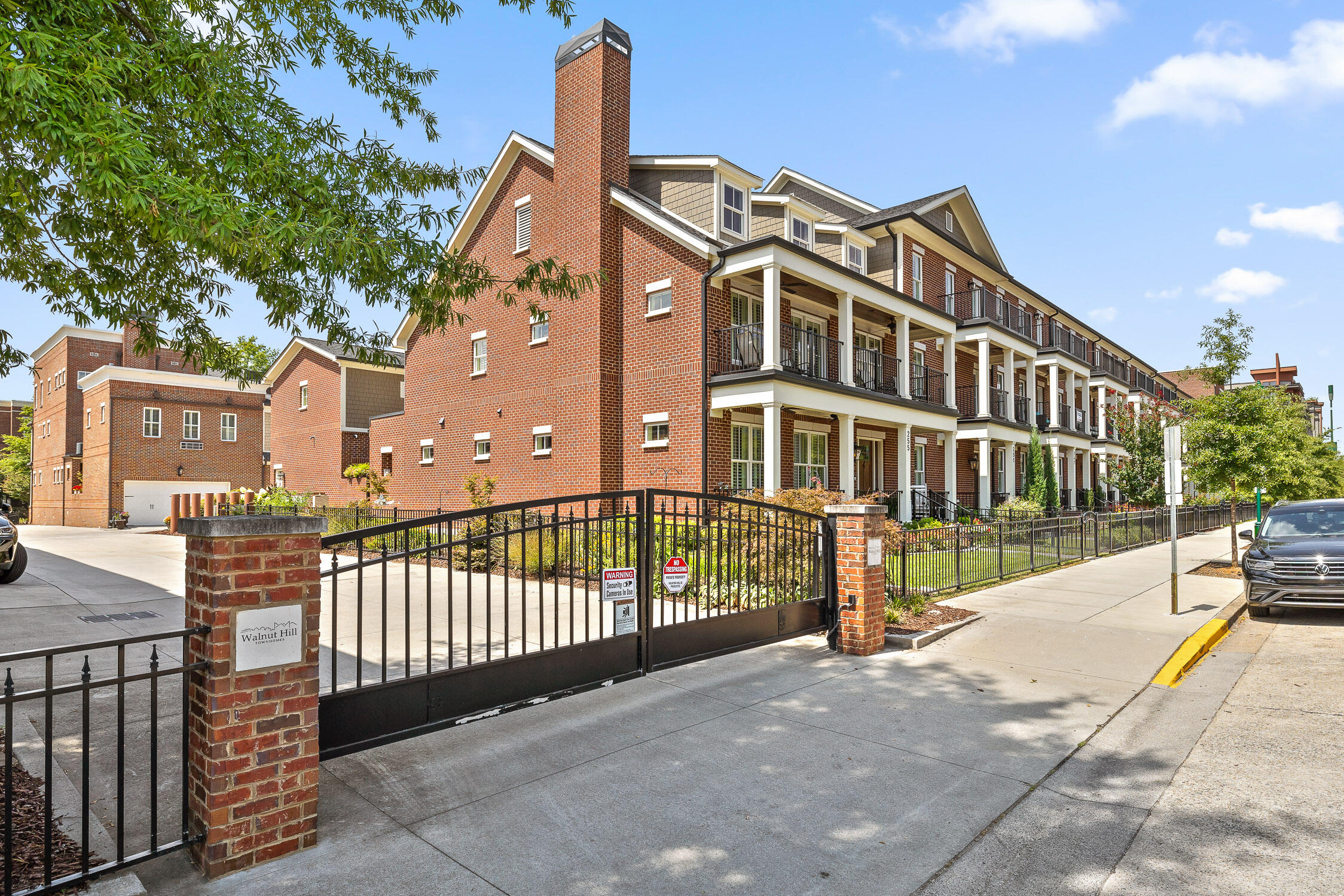 Photo 40 of 43 of 251 Walnut St townhome