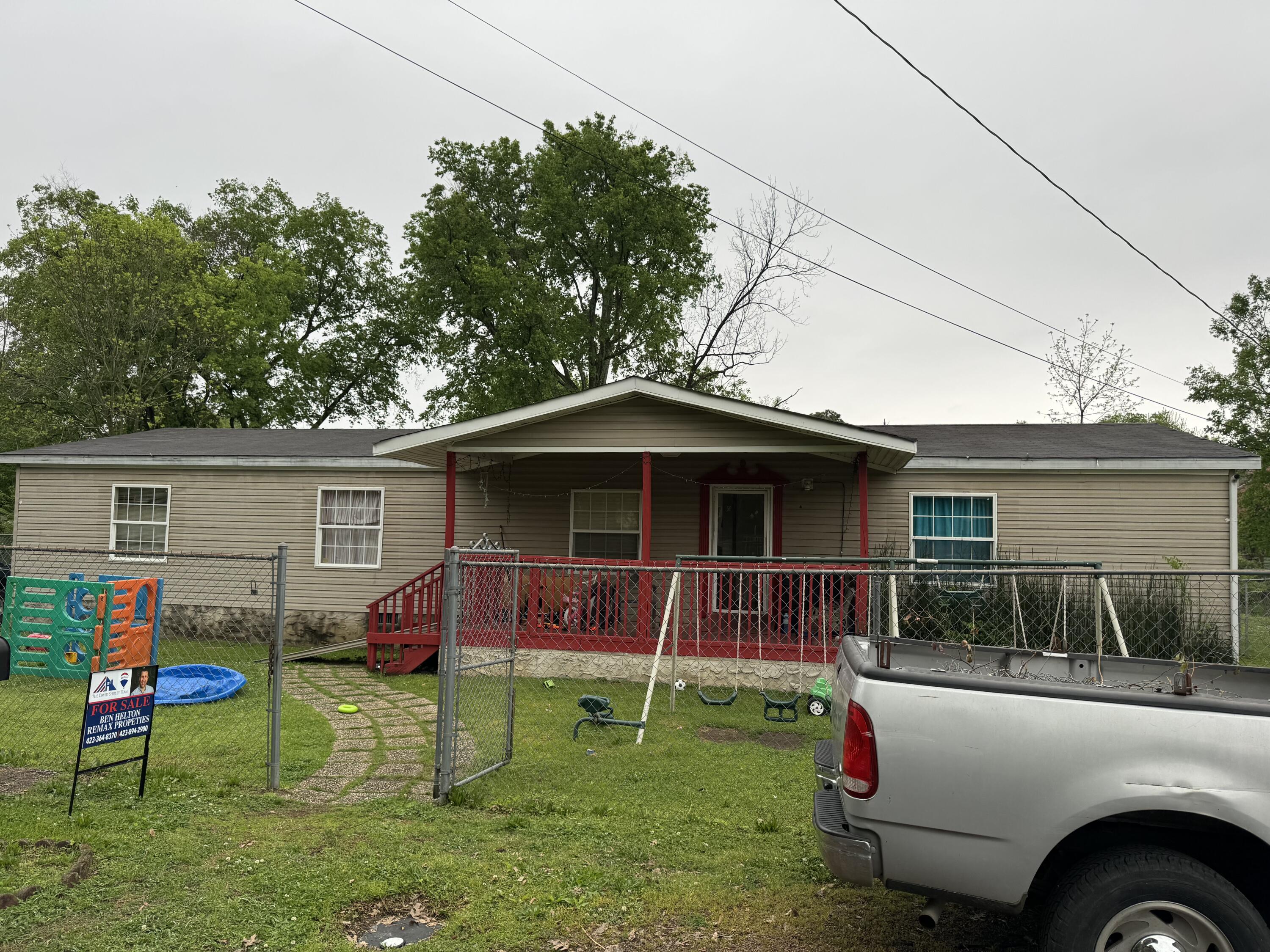 Photo 1 of 22 of 1509 E 49th St mobile home
