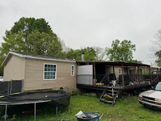 Photo 4 of 22 of 1509 E 49th St mobile home
