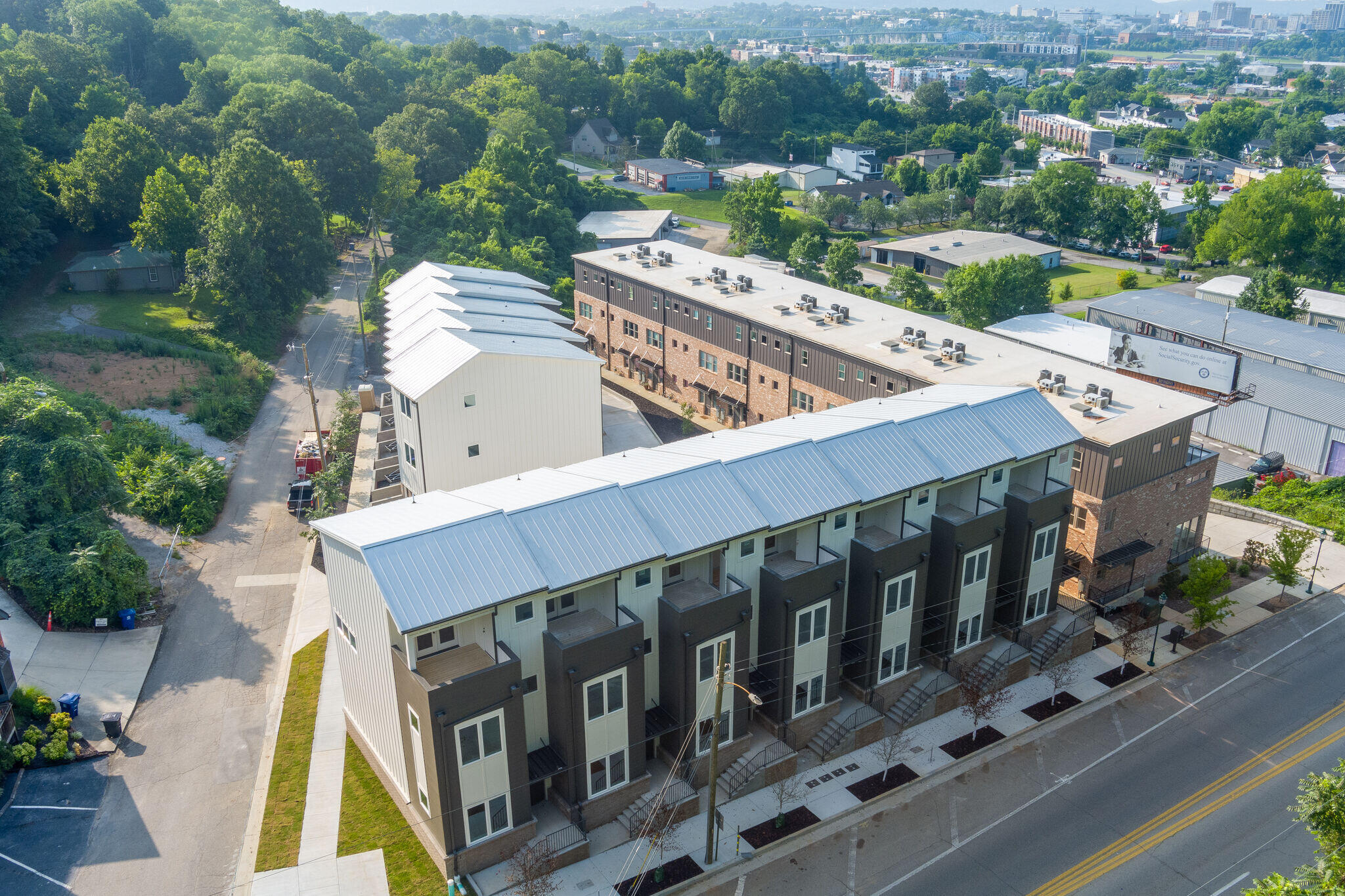 Photo 6 of 35 of 899 Cherokee Blvd # 105 townhome