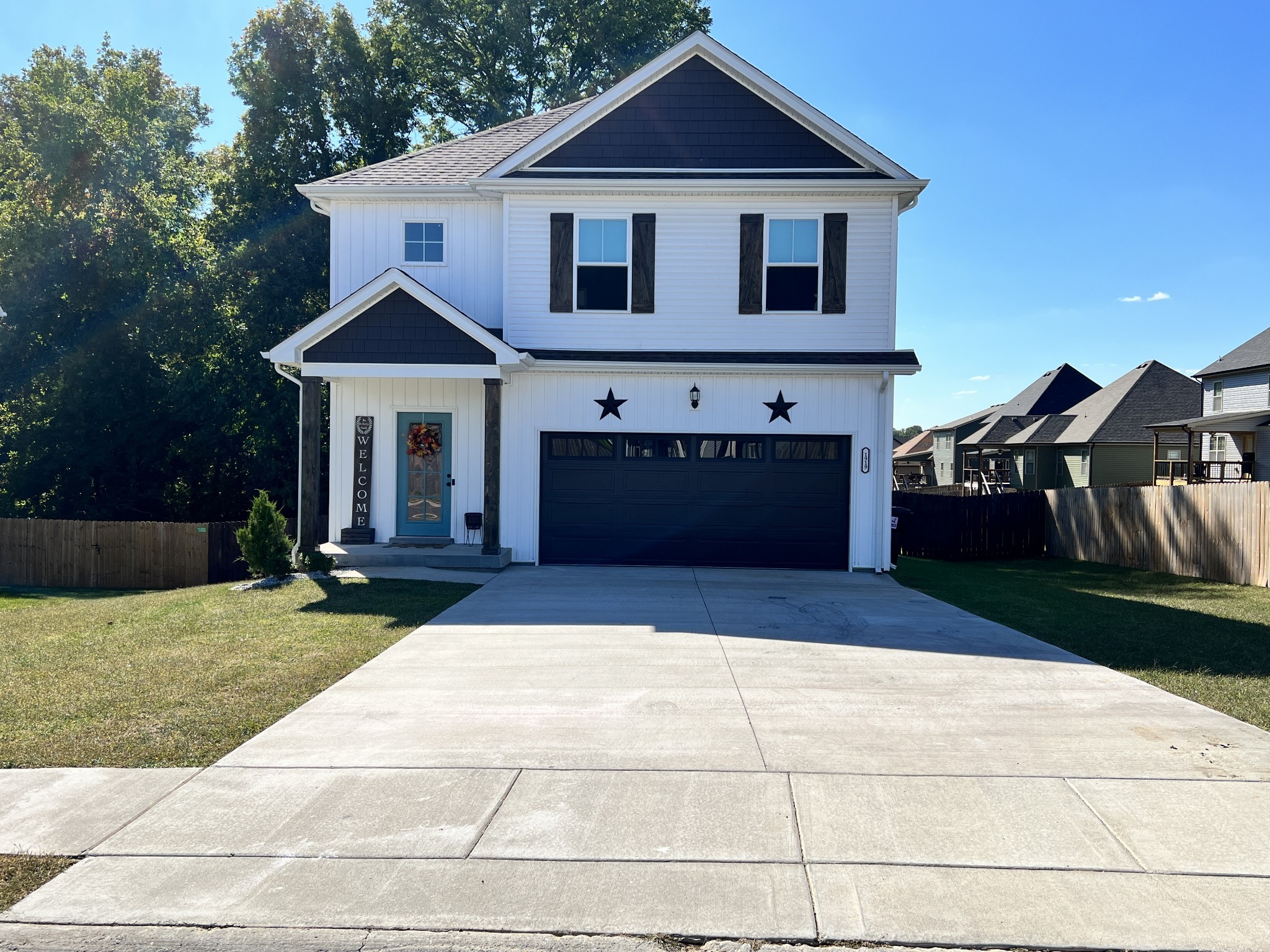 Photo 1 of 30 of 1919 General Neyland Dr house