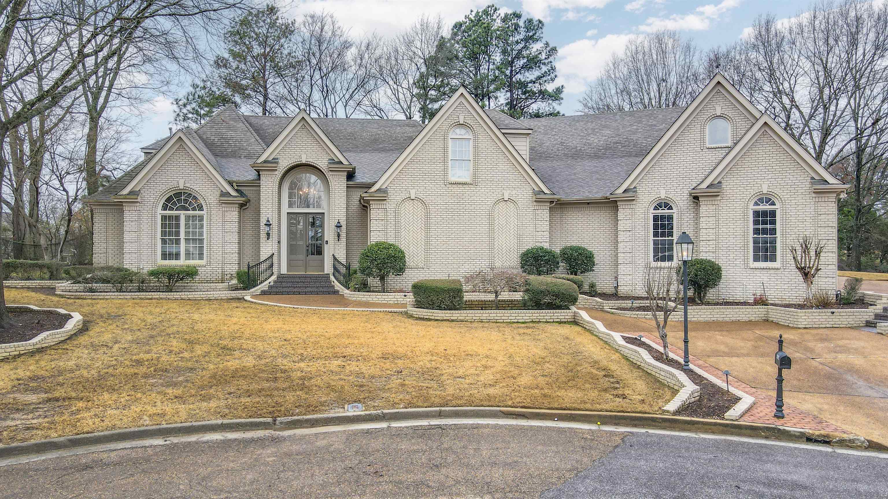 Photo 1 of 31 of 2693 BURTON BRIAR CIR townhome