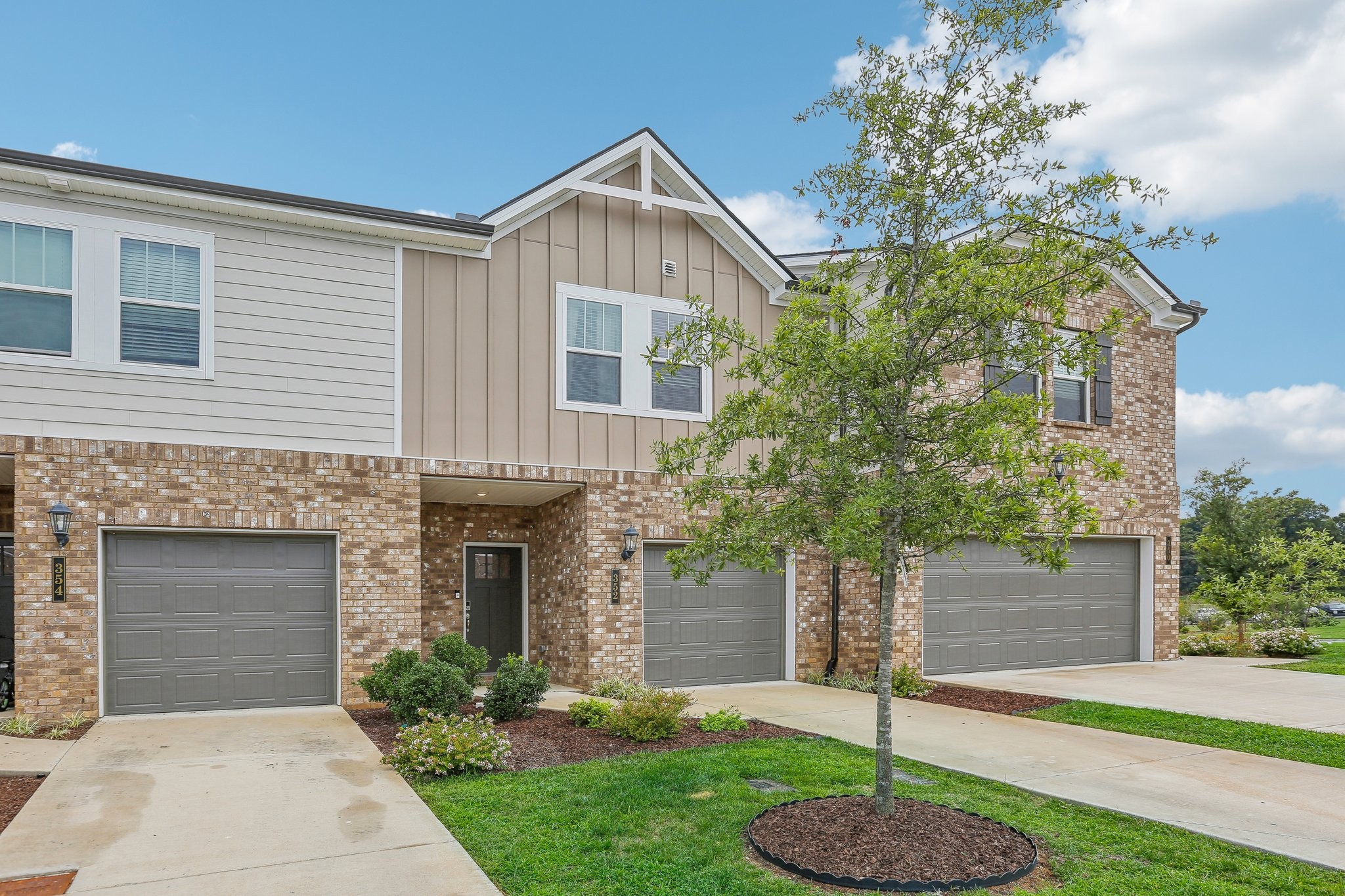 Photo 3 of 56 of 352 Wiregrass Ln townhome