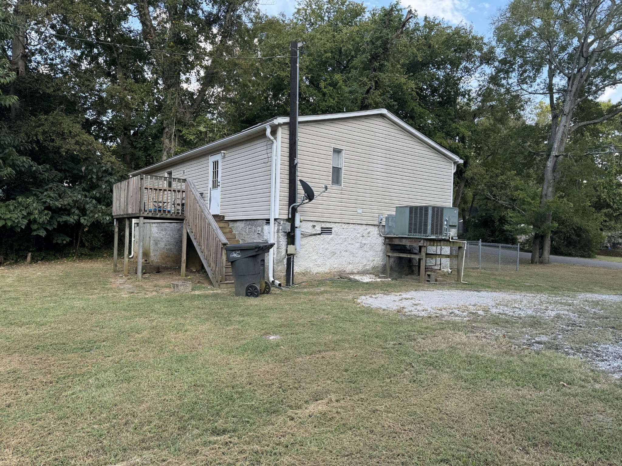 Photo 2 of 16 of 403 2nd Ave mobile home