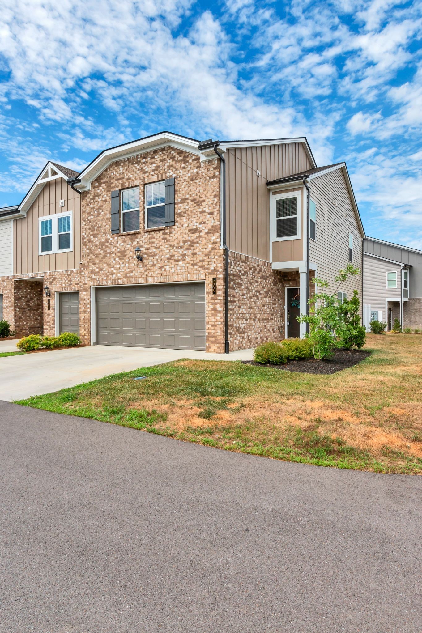 Photo 2 of 34 of 360 Coleman Ct townhome