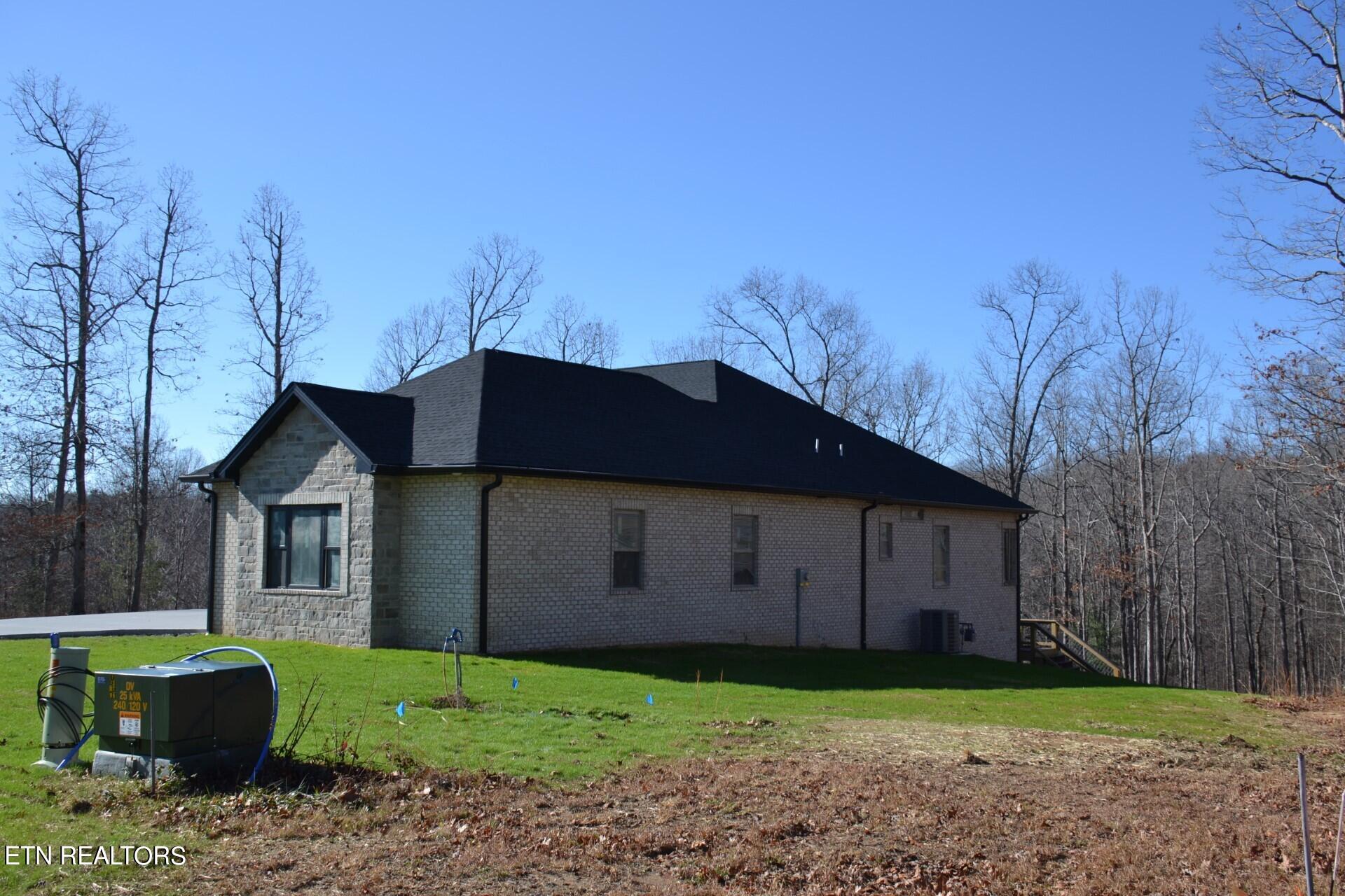 Photo 3 of 25 of 287 Hickory Gap Lane house