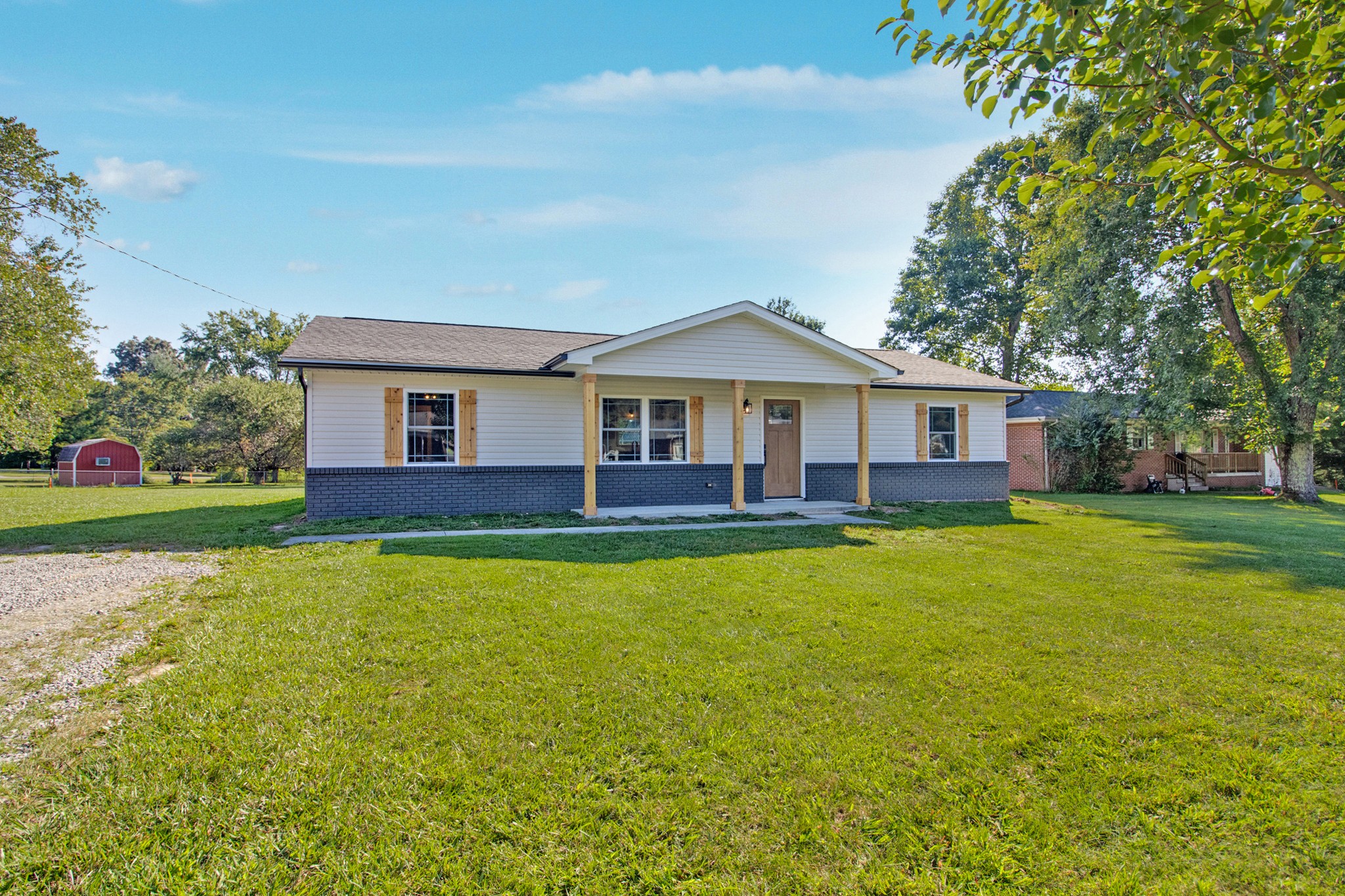 Photo 1 of 19 of 406 Crestview Dr house