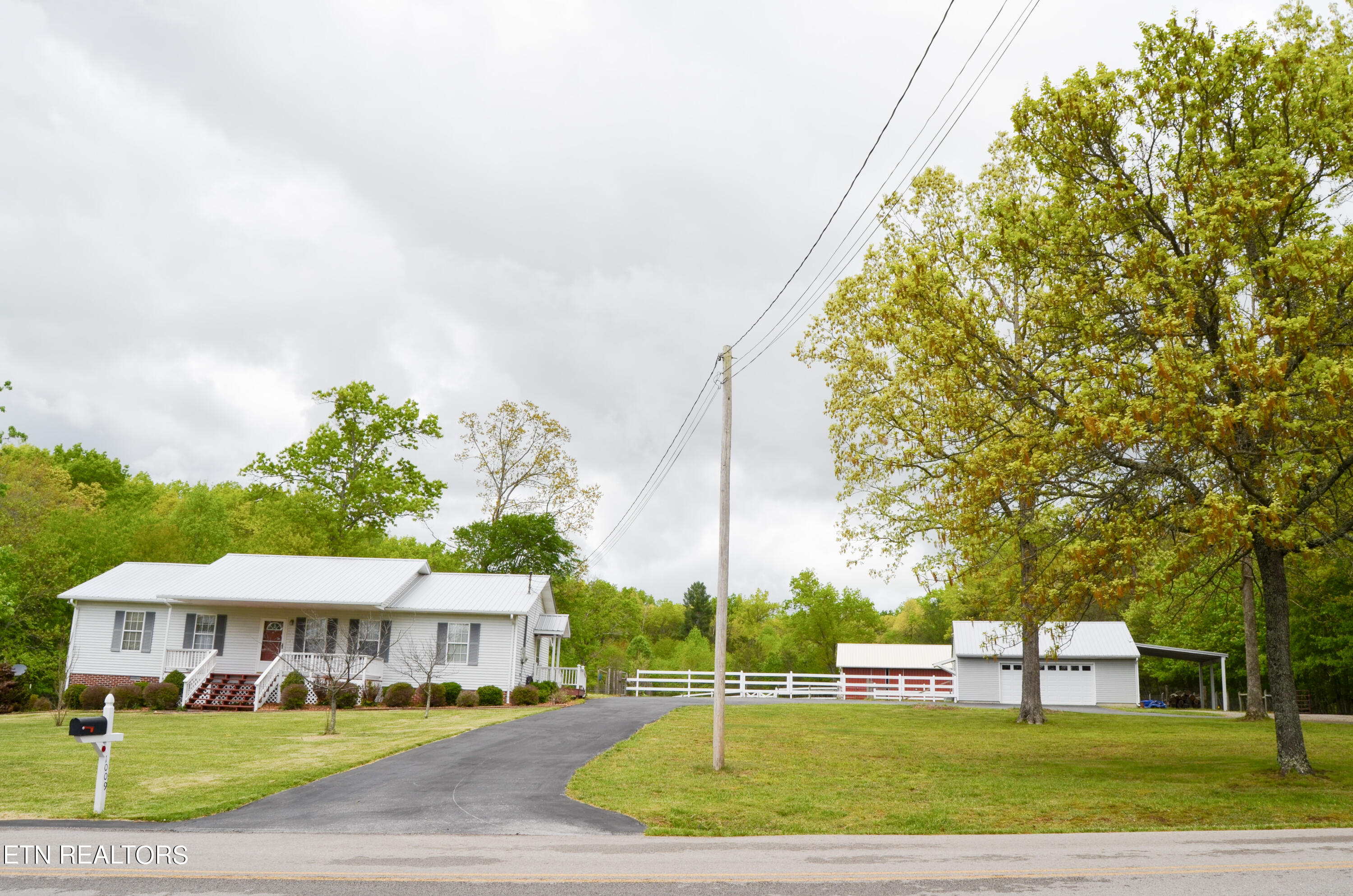 Photo 1 of 59 of 1009 Obed River Rd house