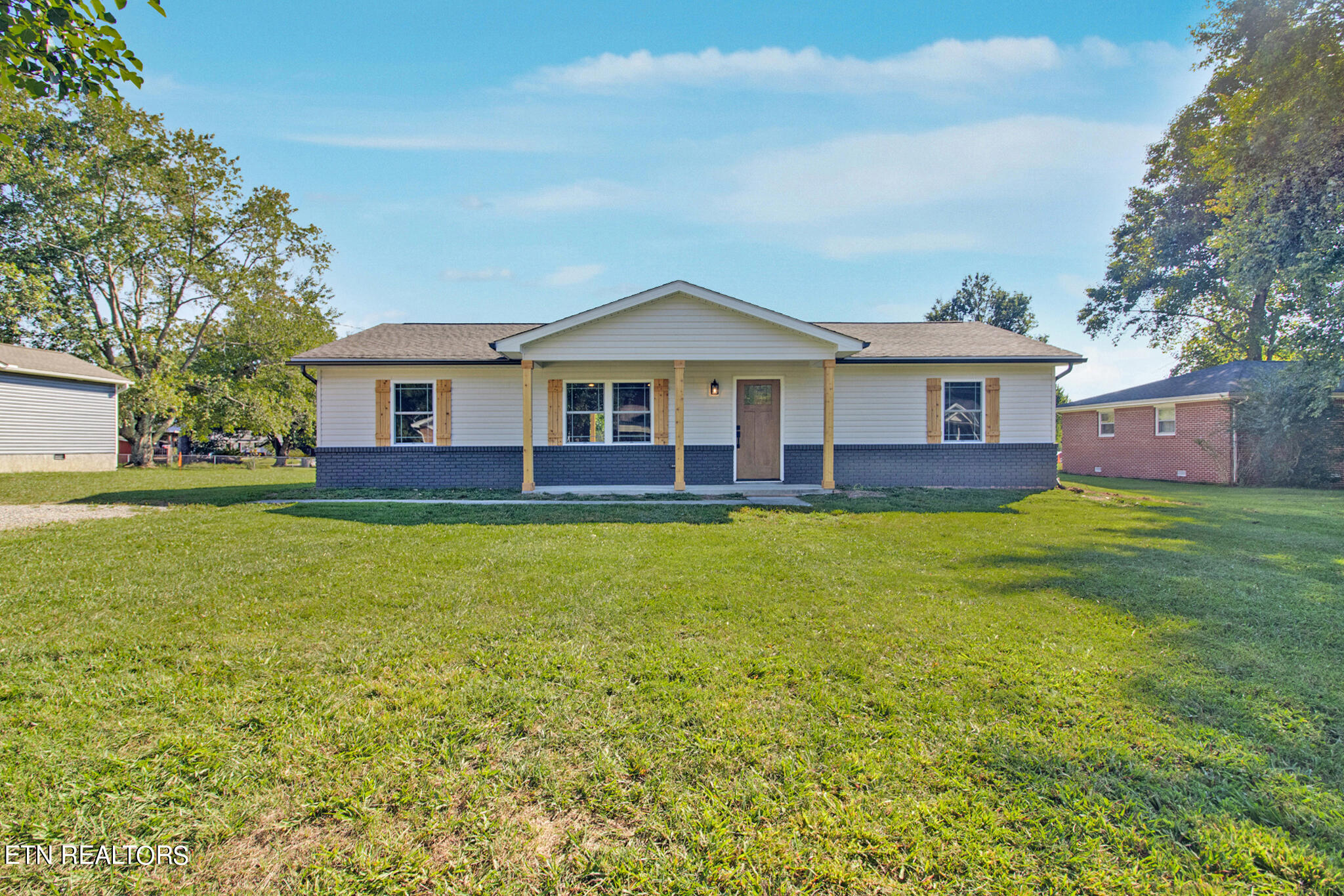 Photo 20 of 21 of 406 Crestview Drive house