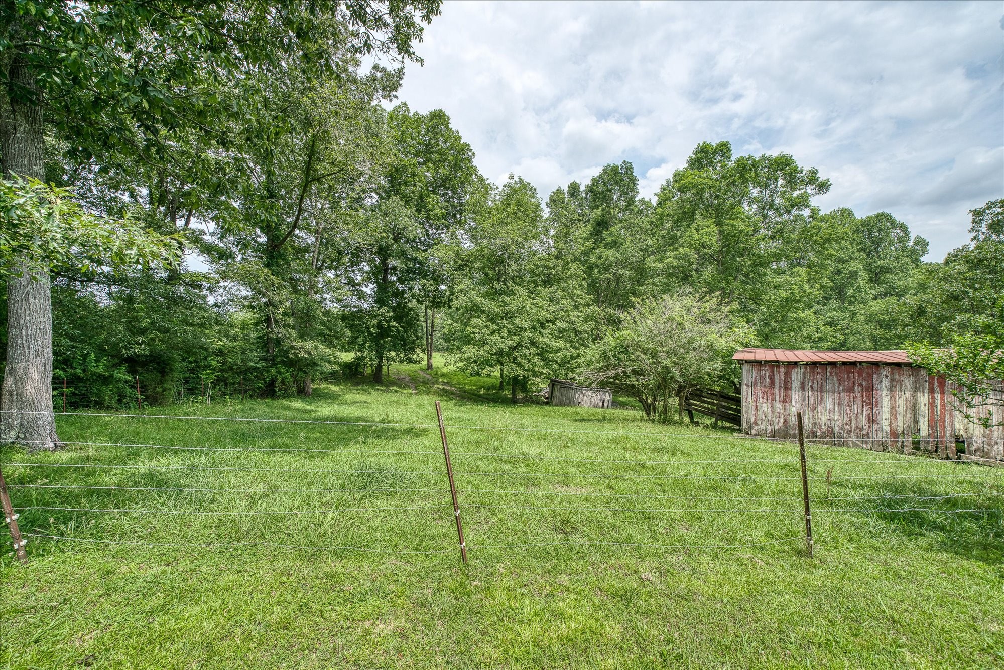 Photo 18 of 31 of 329 W Creston Rd house