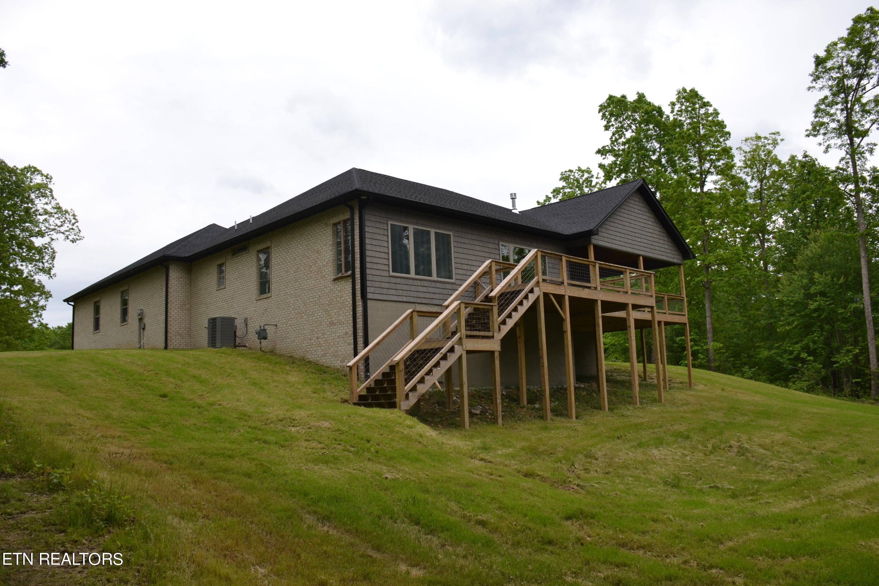 Photo 8 of 59 of 287 Hickory Gap Lane house