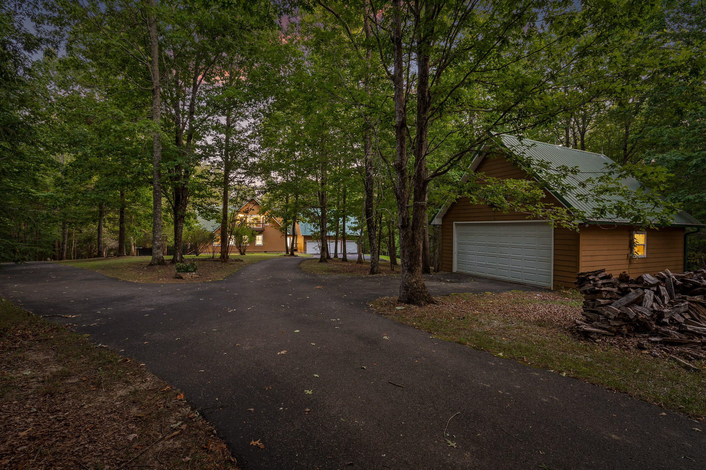 Photo 12 of 100 of 68 Bluff View Dr house