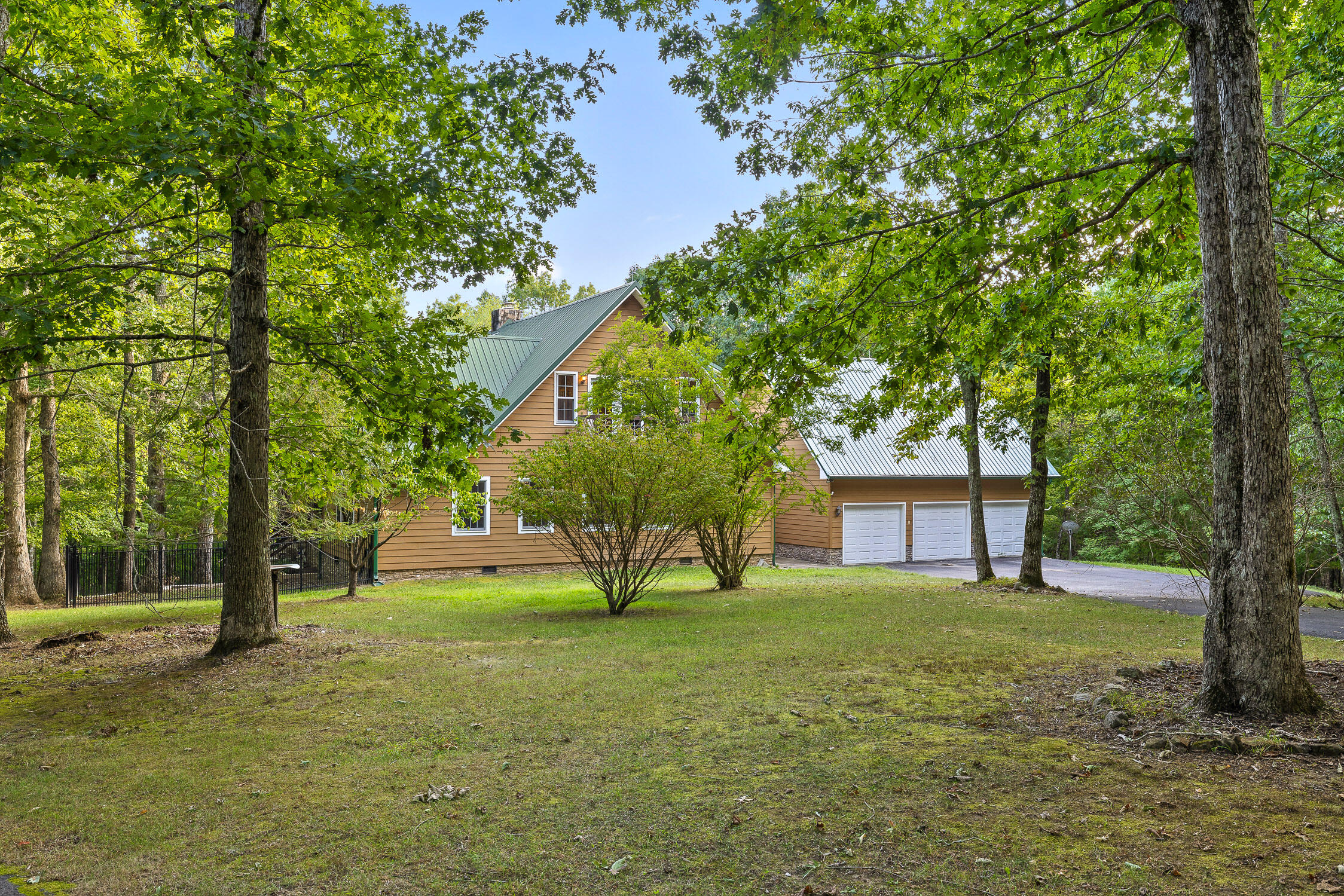 Photo 74 of 100 of 68 Bluff View Dr house