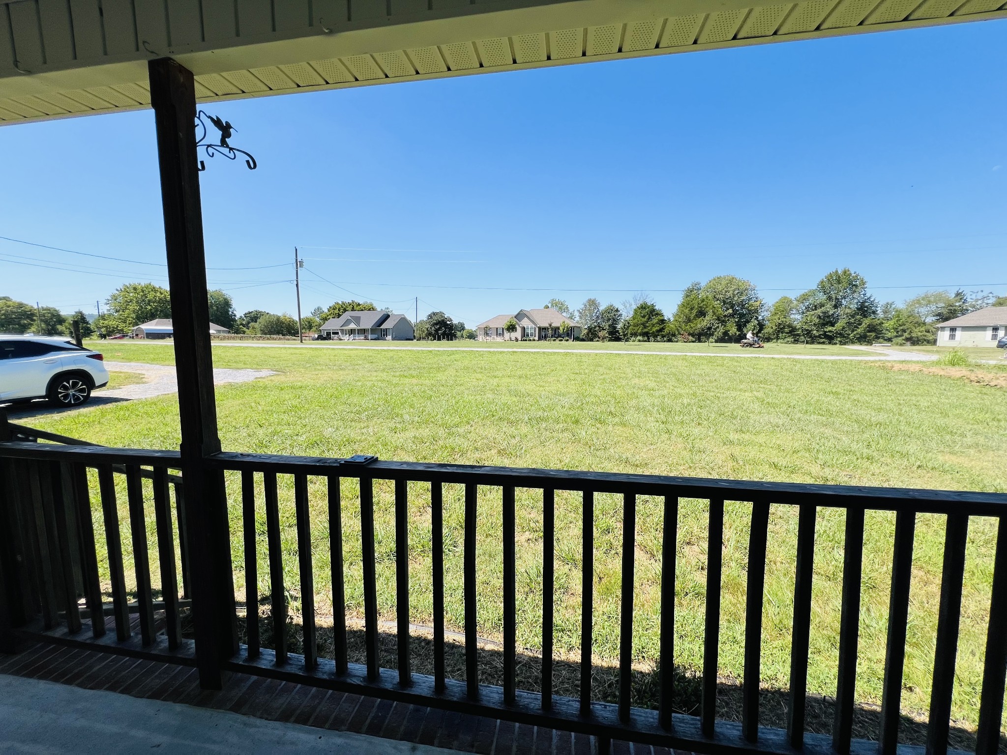 Photo 5 of 19 of 542B Limestone Rd house