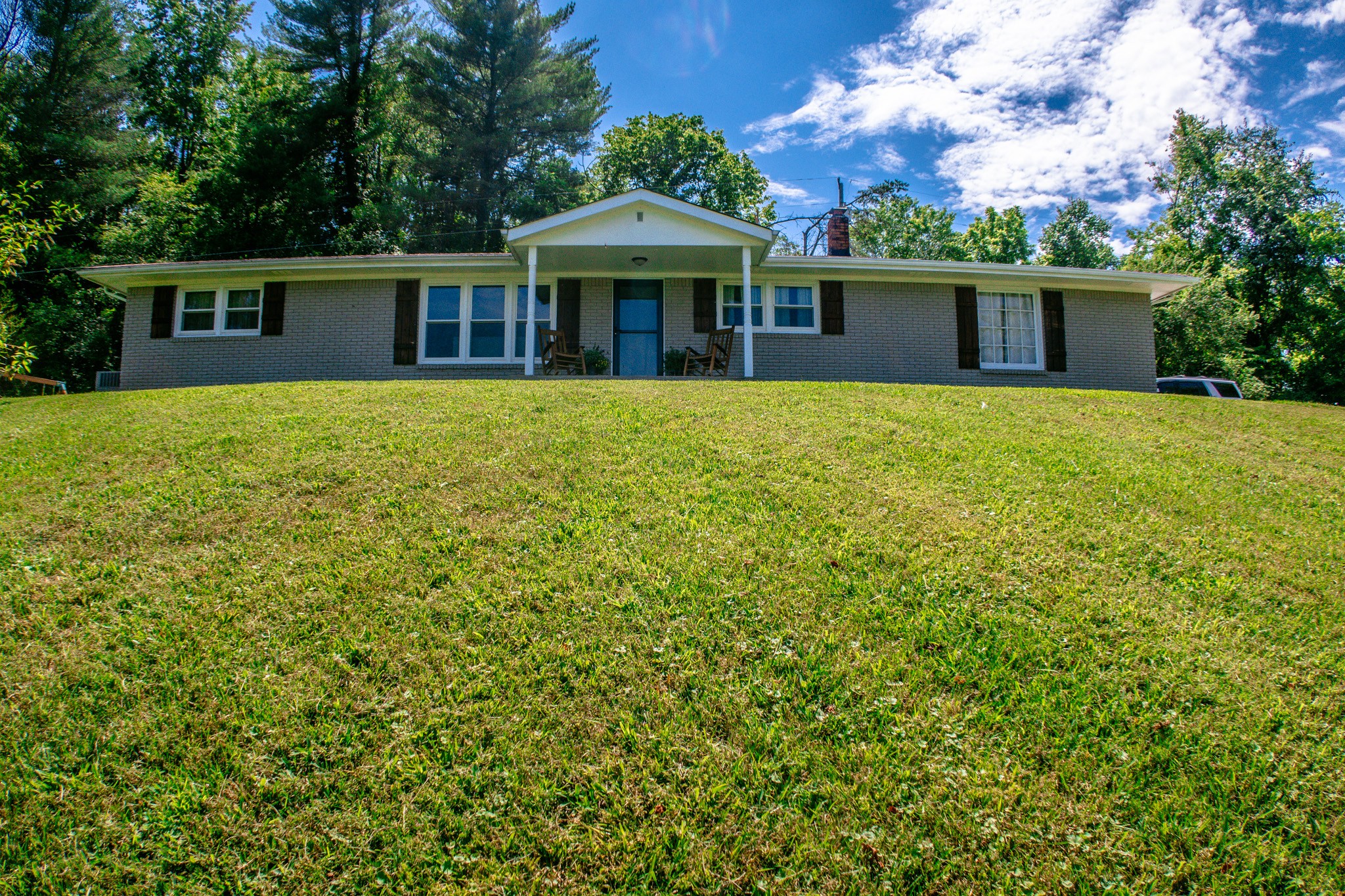 Photo 1 of 46 of 121 Kent Bell Ln house