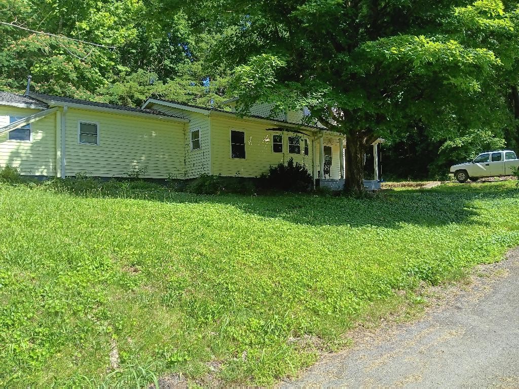 Photo 2 of 22 of 123 County Road 904 house