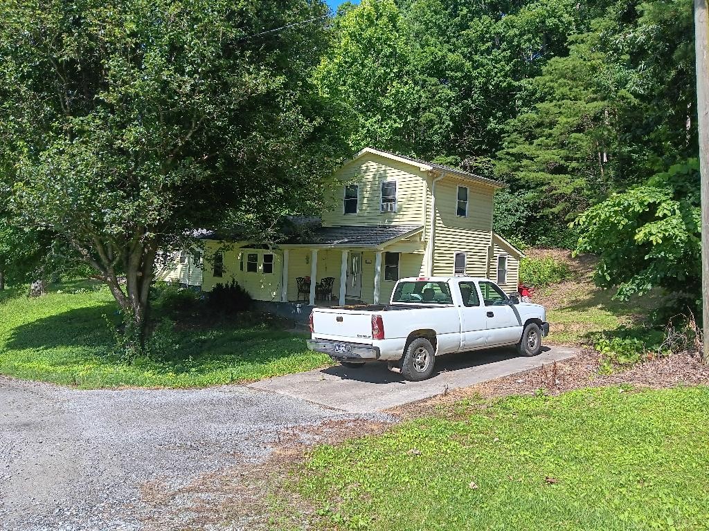 Photo 4 of 22 of 123 County Road 904 house