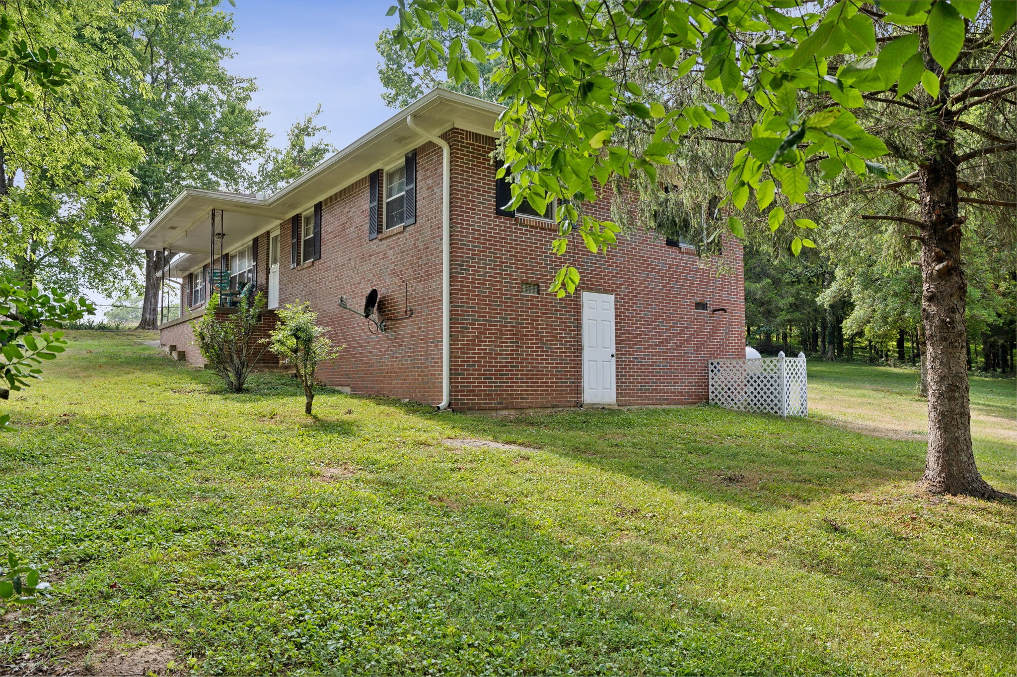 Photo 6 of 29 of 416 Lynchburg Hwy house