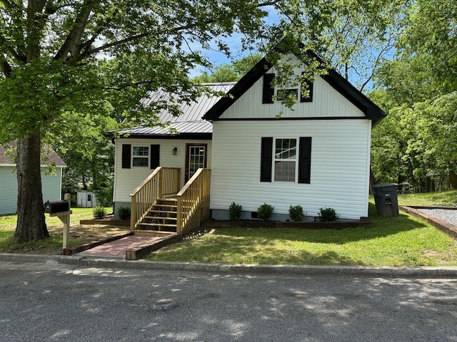 Photo 1 of 19 of 106 Cedarwood St house