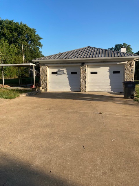 Photo 3 of 11 of 121 Longview Ave house