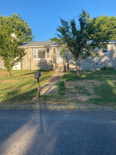 Photo 5 of 11 of 121 Longview Ave house