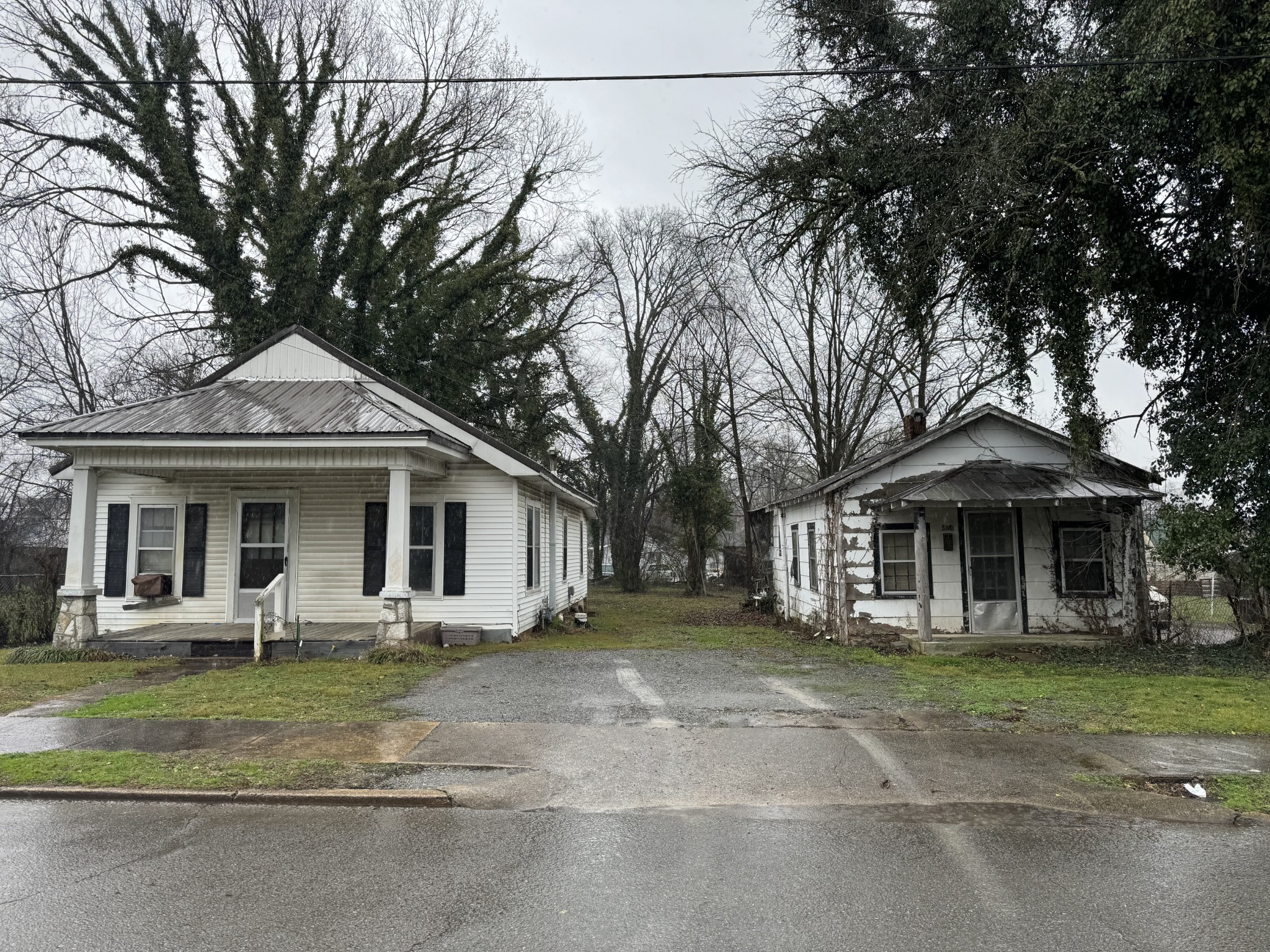 Photo 1 of 1 of 422 Hedgemont Ave house