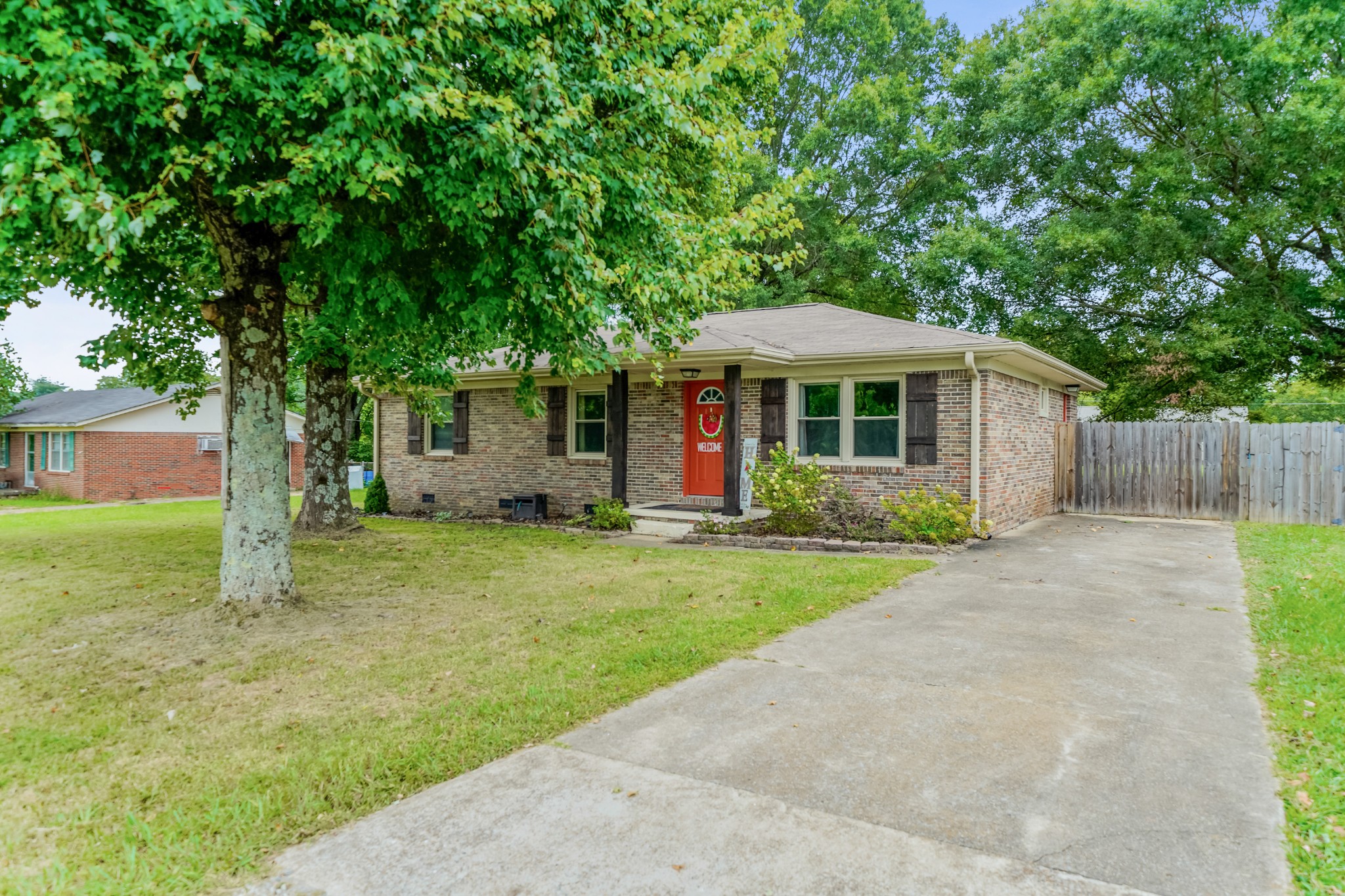 Photo 3 of 23 of 72 Childress Rd house