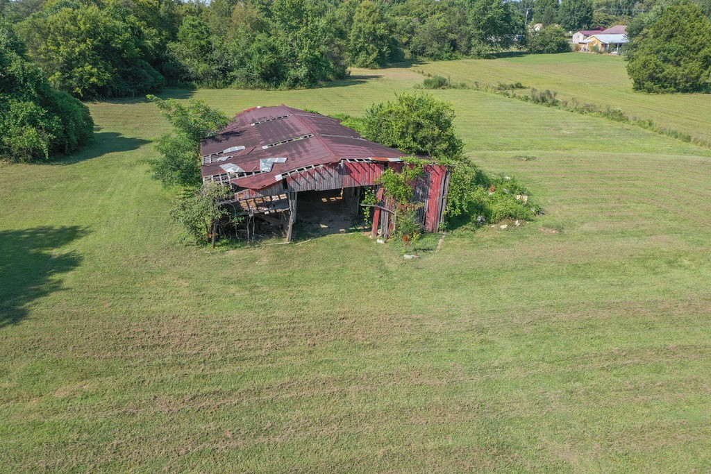 Photo 8 of 52 of 26 Simmons Rd house