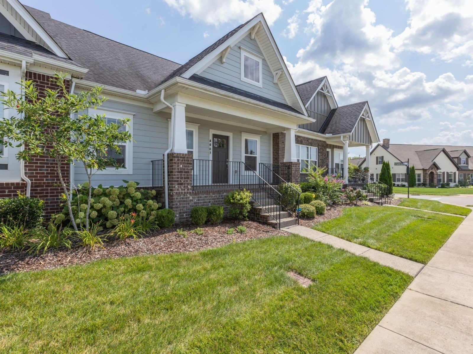 Photo 3 of 38 of 4063 Flatwater St townhome