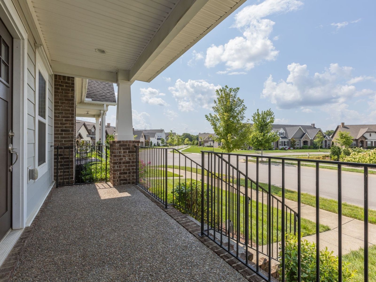 Photo 6 of 38 of 4063 Flatwater St townhome