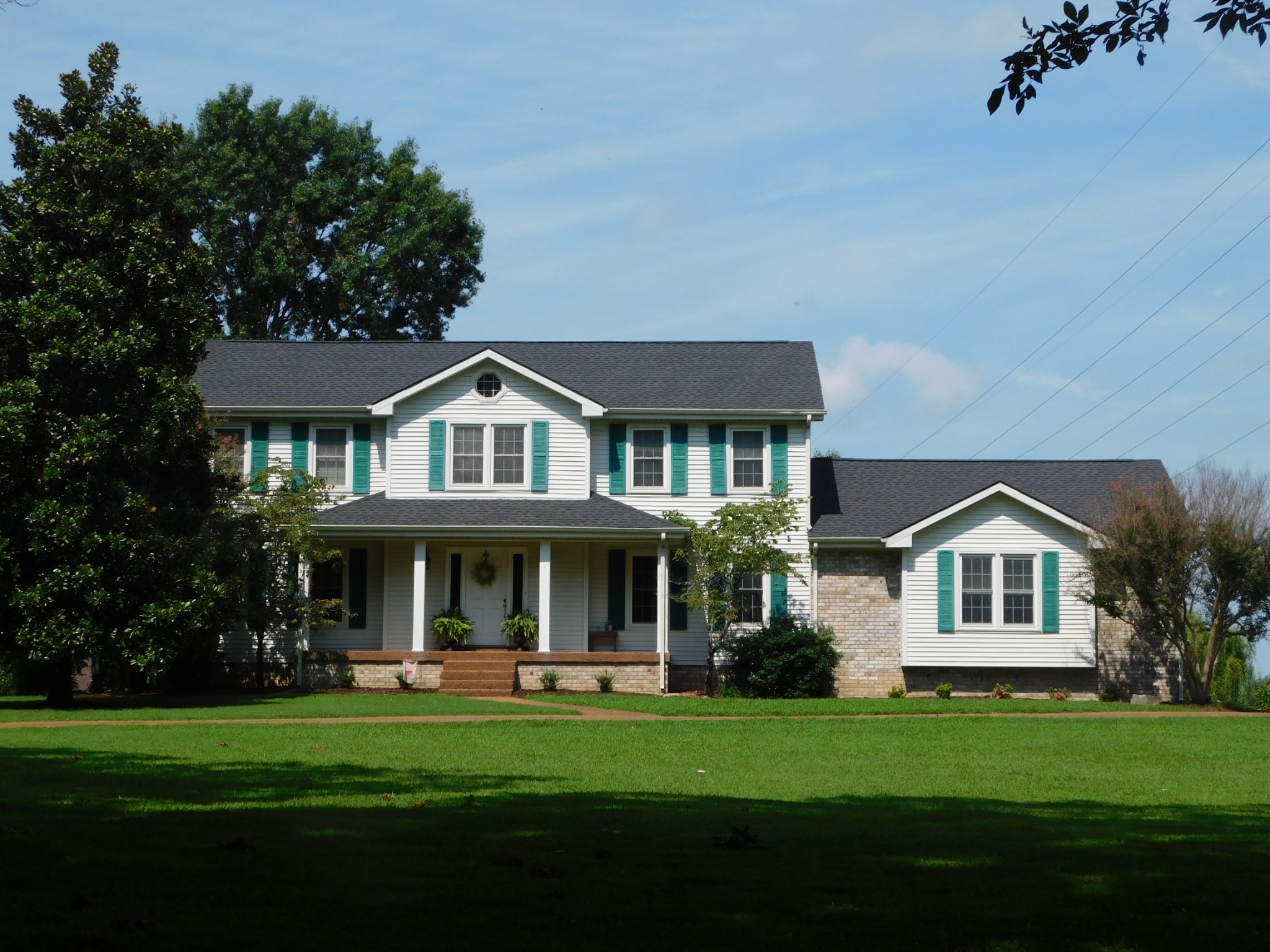 Photo 2 of 2 of 1018 Browns Lane house