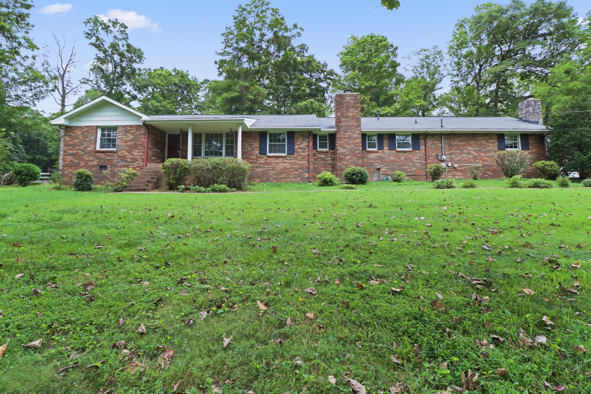 Photo 5 of 47 of 3181 Old Greenbrier Pike house