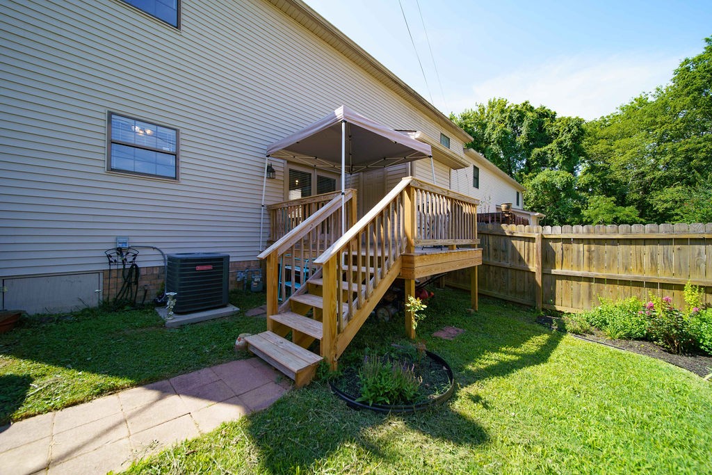 Photo 15 of 61 of 501 Deer Point Circle townhome